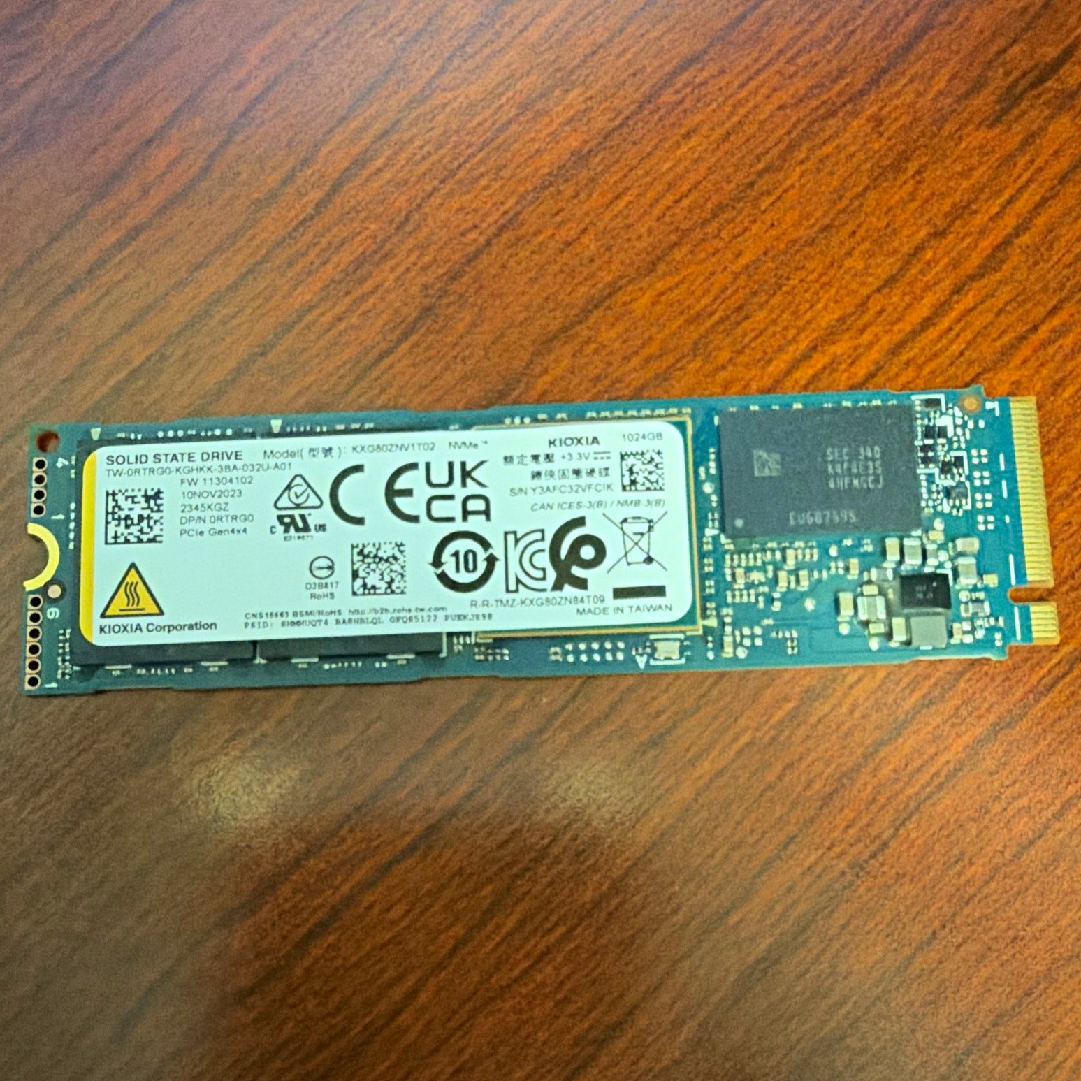 KIOXIA KXG80ZNV1T02 1024GB NVMe PCIe Gen4x4 M.2 Internal SSD