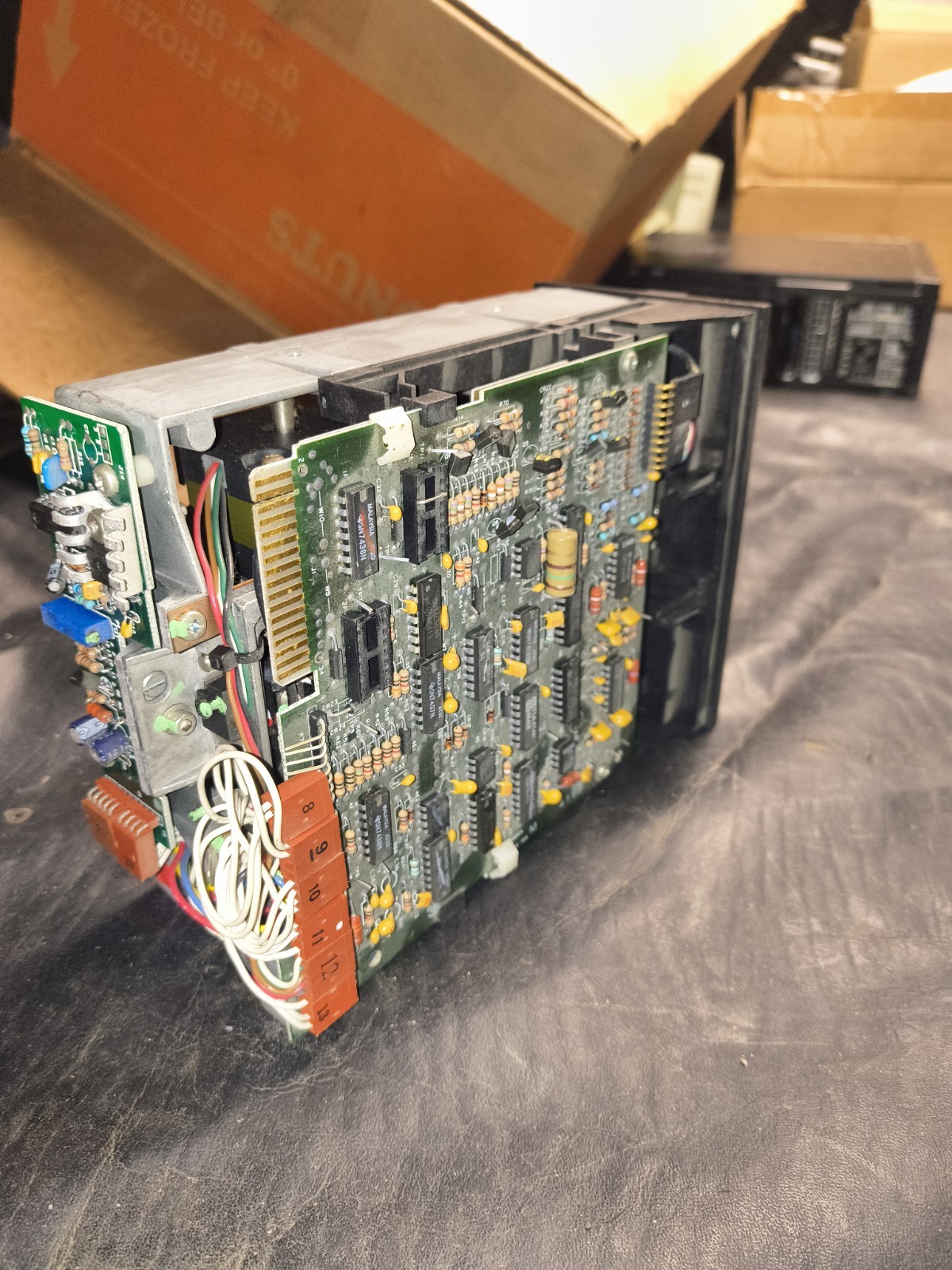 Tandon TM-100-2A 5¼ in Floppy Disk Drive Edge Connector Black Dual Slot