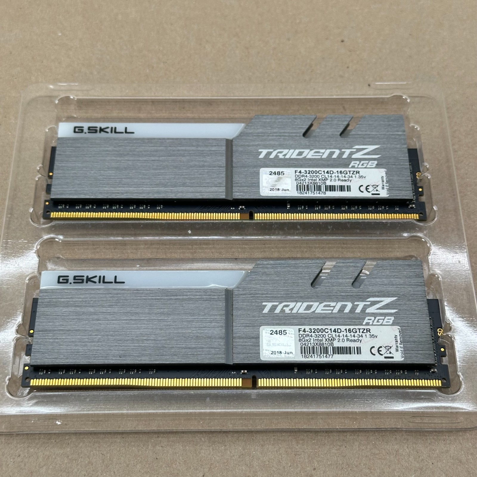 G.SKILL Trident Z RGB 16GB 2x8GB DDR4-3200 CL14 Desktop RAM F4-3200C14D-16GTZR
