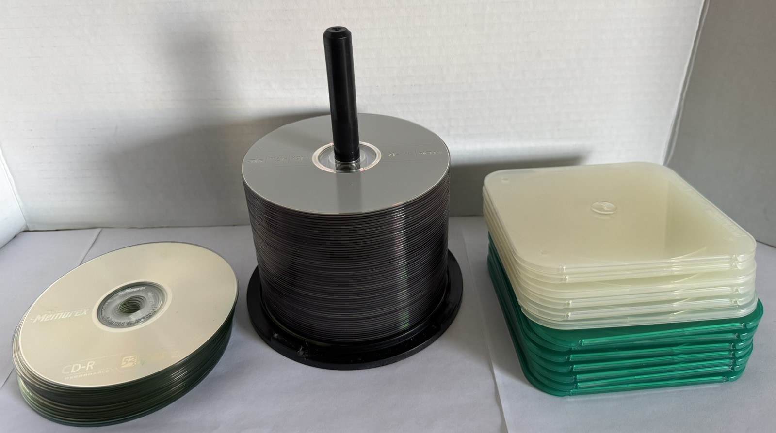 TDK DVD-R 4.7GB 1-16x Recordable Discs Mixed Lot of 67 Blank Memorex 52x Cases 