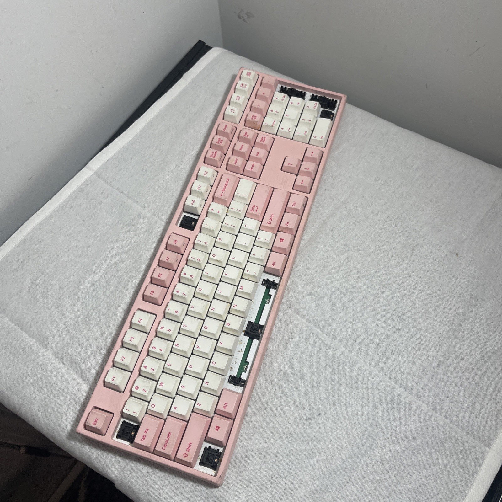 Varmilo VA108M Sakura Mechanical Keyboard Missing Keycaps Check Pics