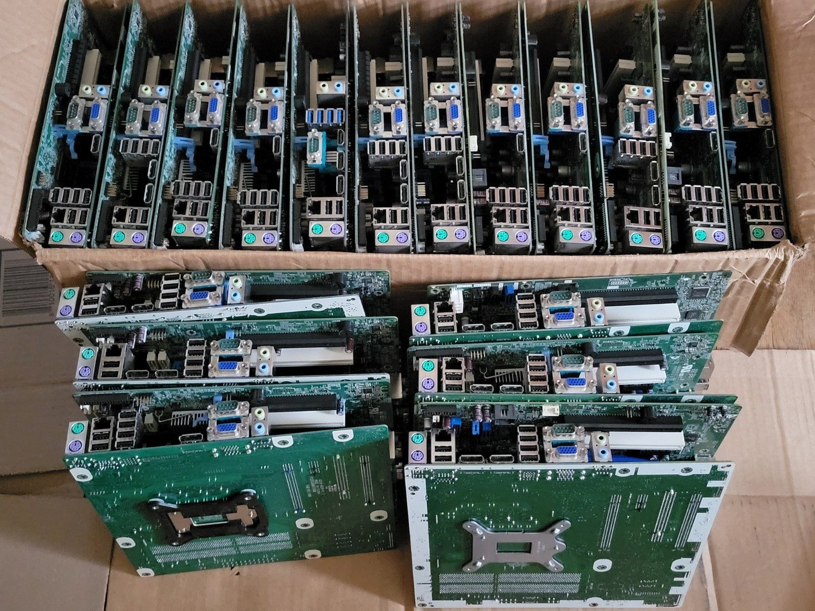 45 lbs lot Dell / HP Computer Motherboards For Scrap Gold Recovery
