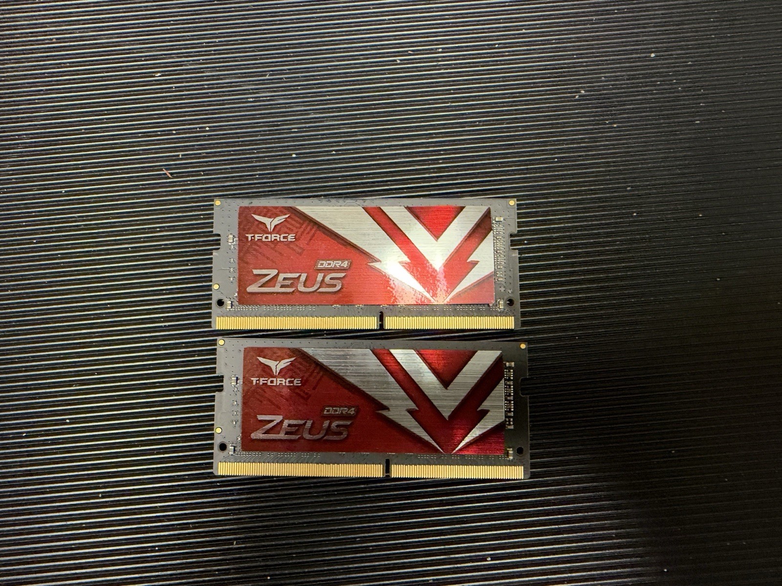 TEAMGROUP T-Force DDR4 Zeus 2x16GB 3200mhz 