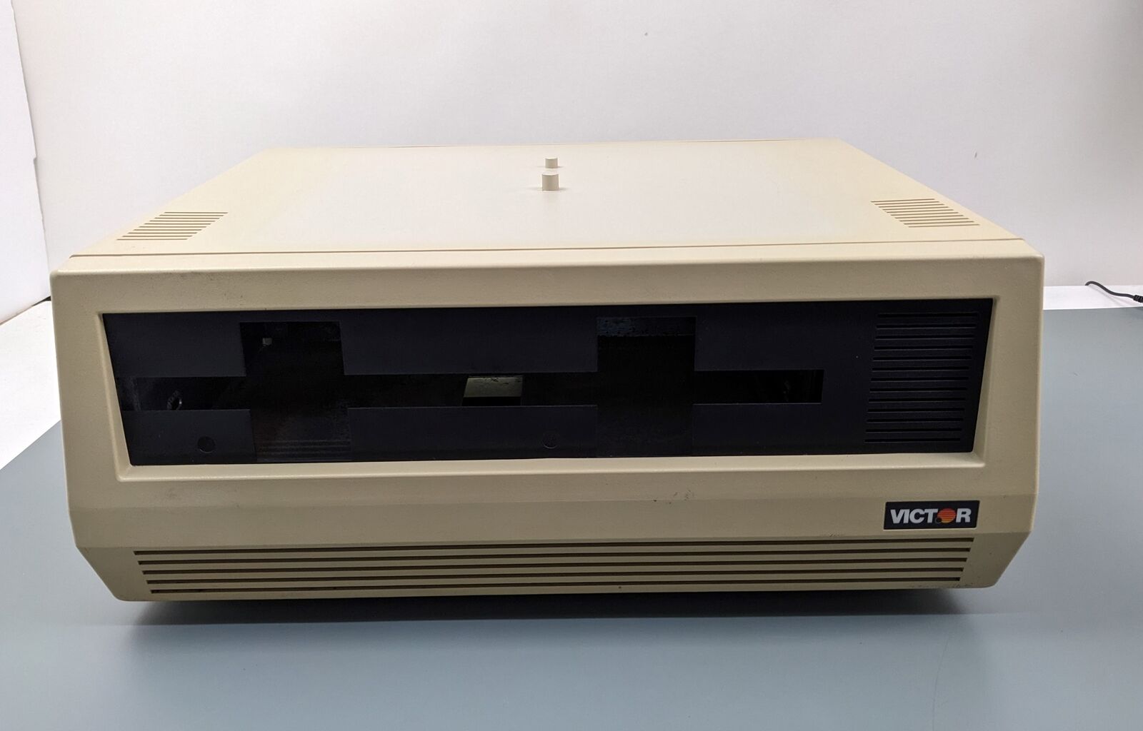 Victor 9000 Computer Case - RARE Later Style - Yellowed