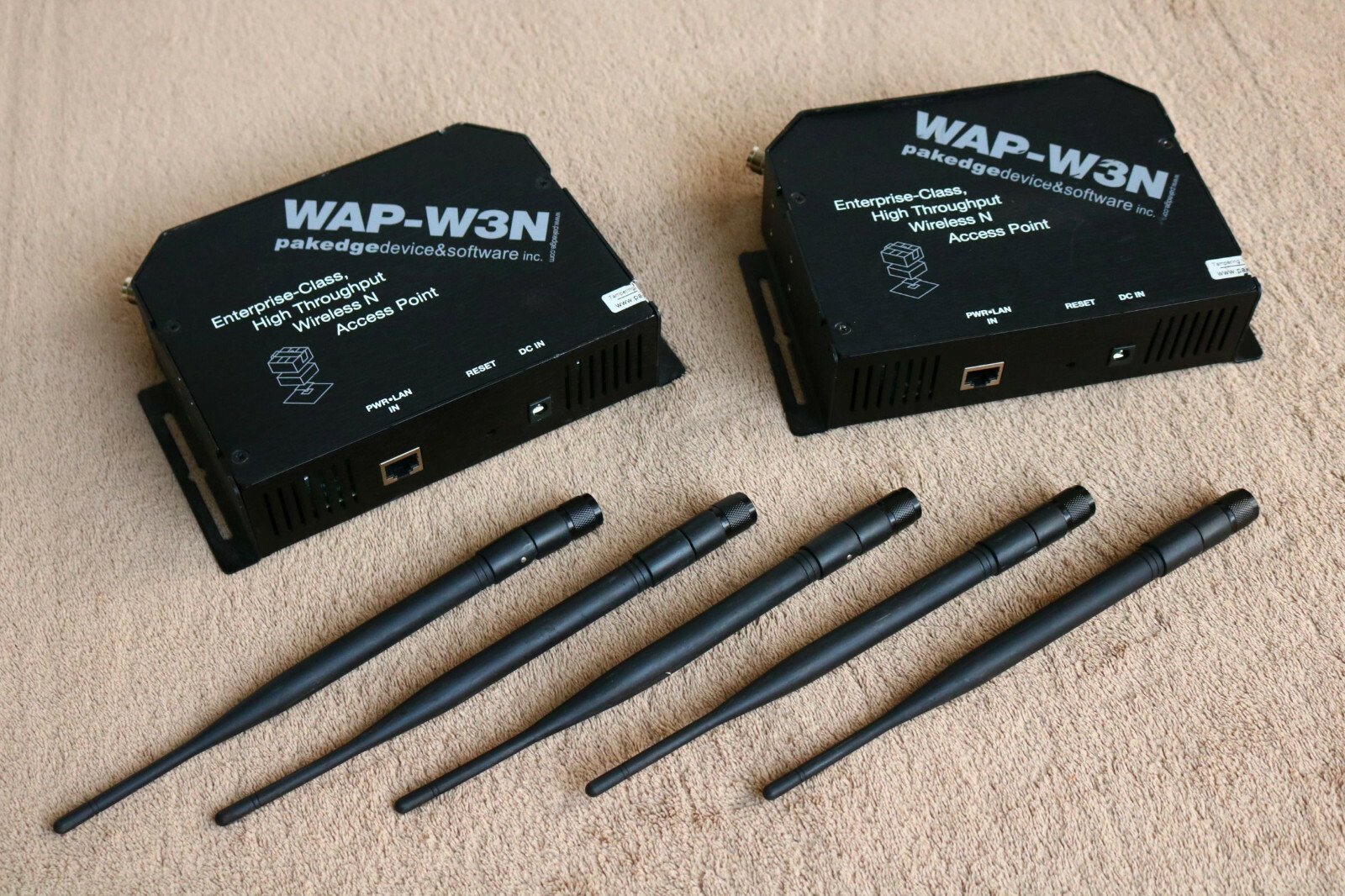 LOT 2 Pakedge Enterprise Class Wireless N Access Point WAP-W3N w 5 antenna GY