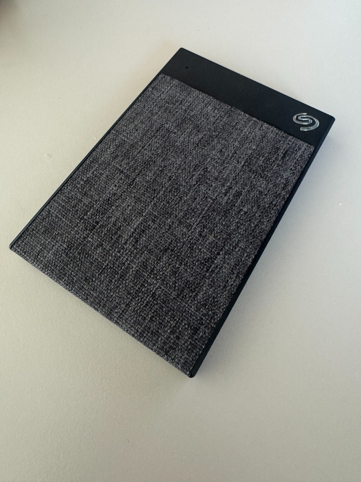 Seagate Backup Plus Ultra Touch 2TB Portable External HDD SRD0VN1 Black Gray