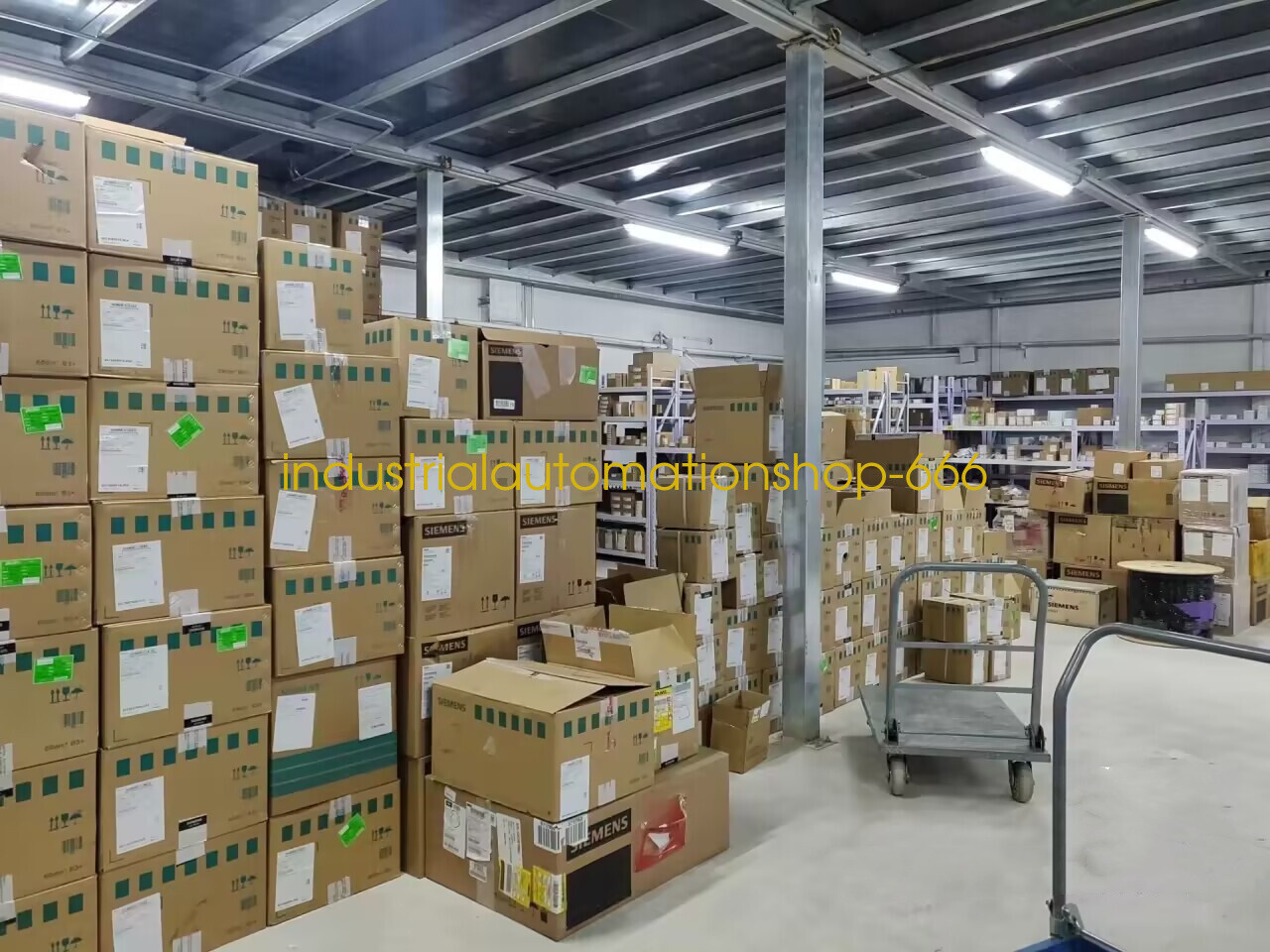 NEW CISCO C9200 C9200L-STACK-KIT= Stacking module kit C9200L-STACK Via DHL/FedEX