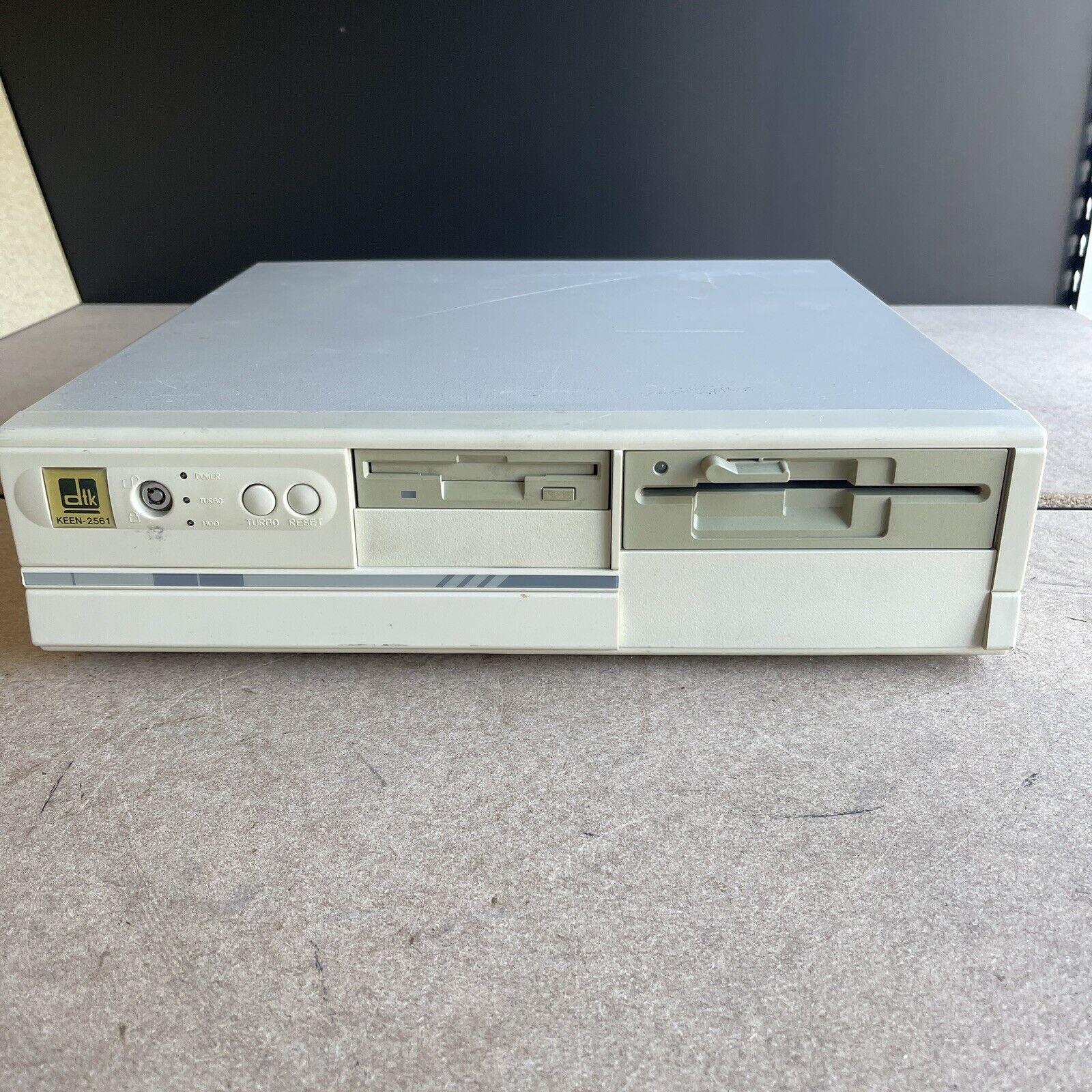 Vintage DTK Keen-2561 Computer w/AMD 386 - SR40
