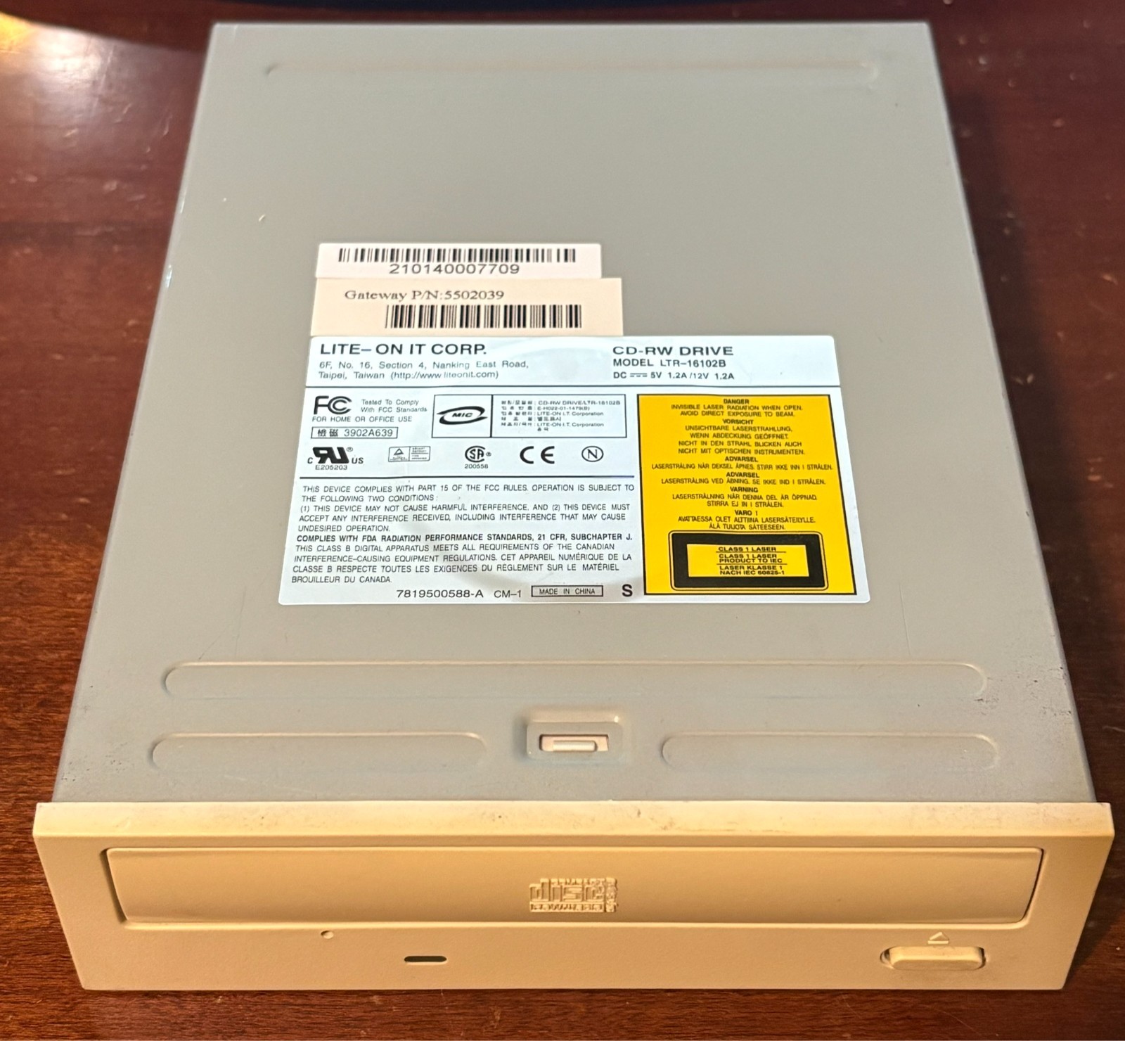 LITE - ON IT CORP CD-RW Drive LTR-16102B Beige Bezel - 