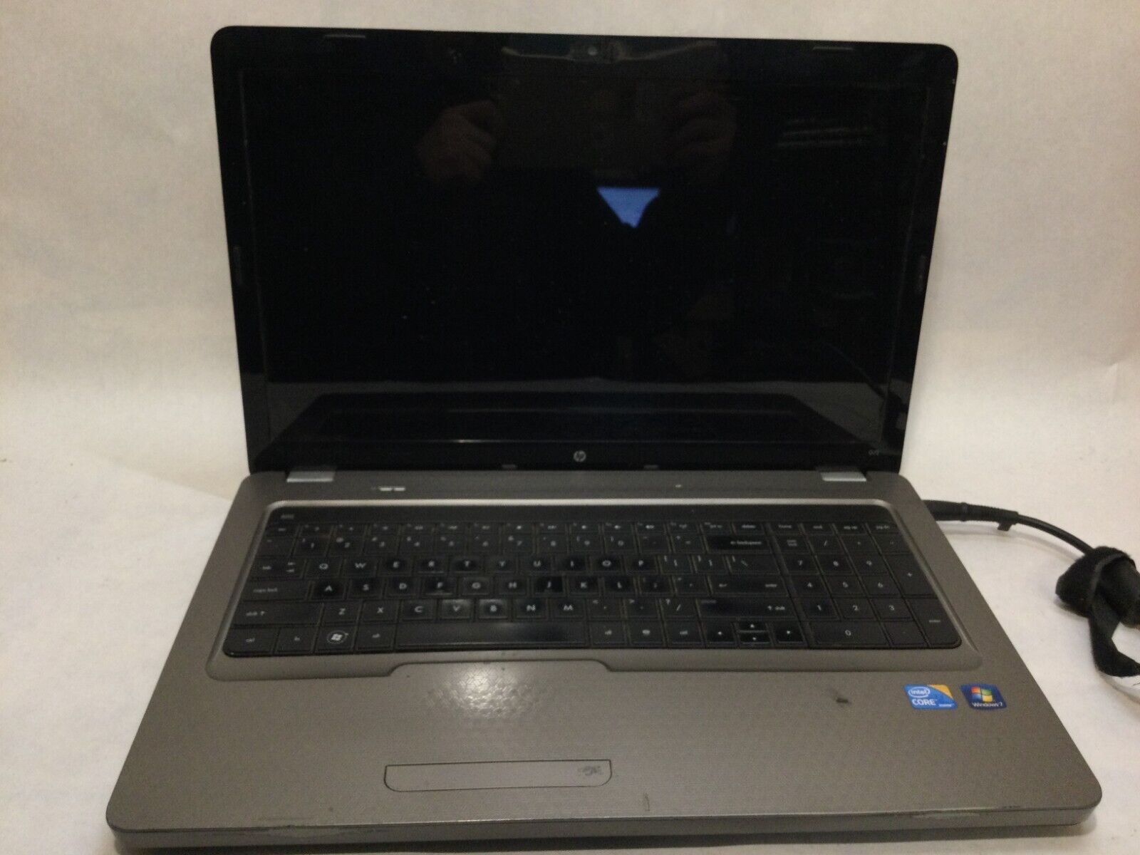 HP G72-260US 17.3” / Intel Core i3 UNKNOWN SPECS / (DOES NOT POWER ON) -MR