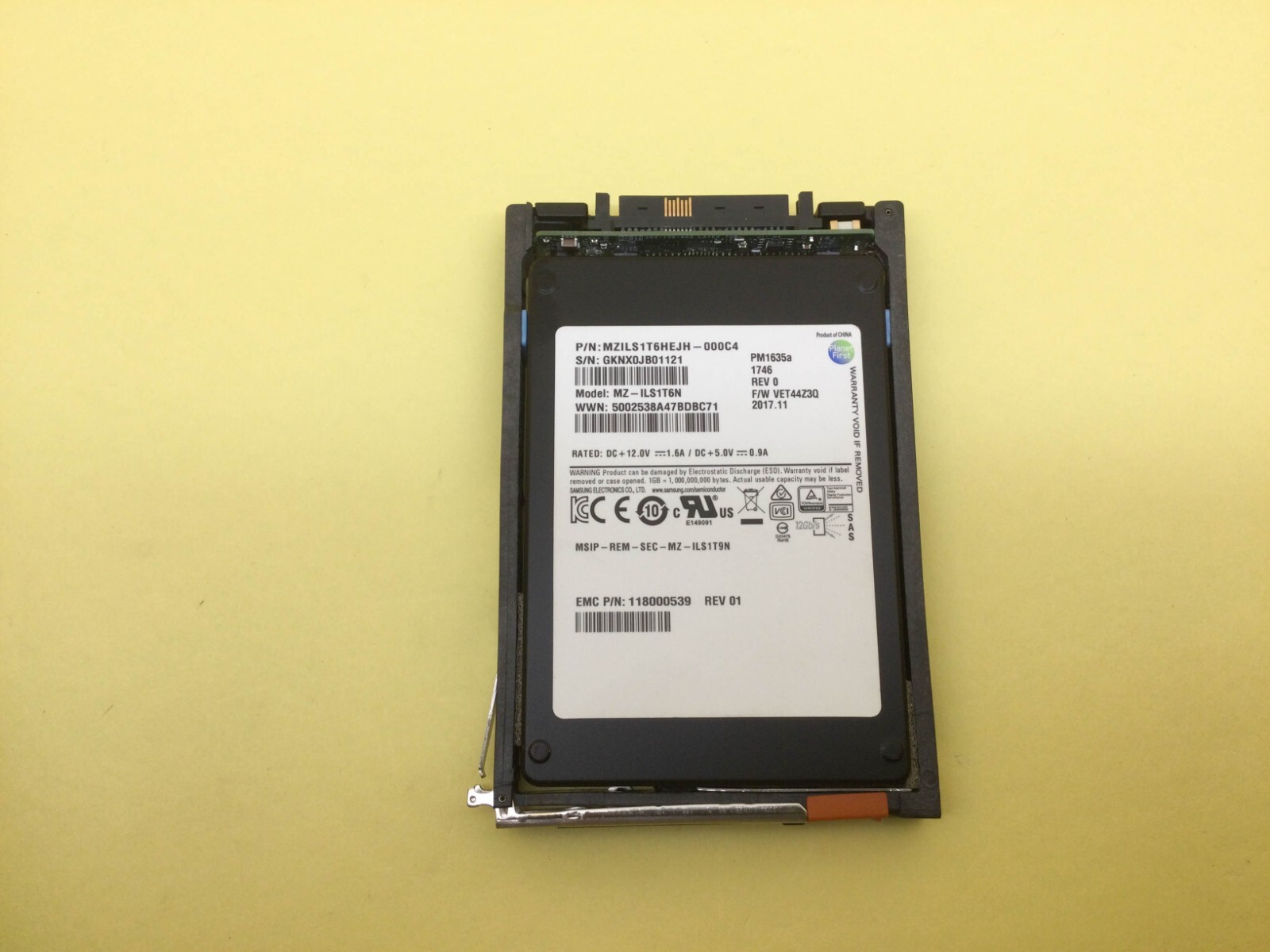 005052319 EMC Isilon 1.6TB SAS 6Gbps 2.5" PM1635 SSD MZ-ILS1T6N 118000539
