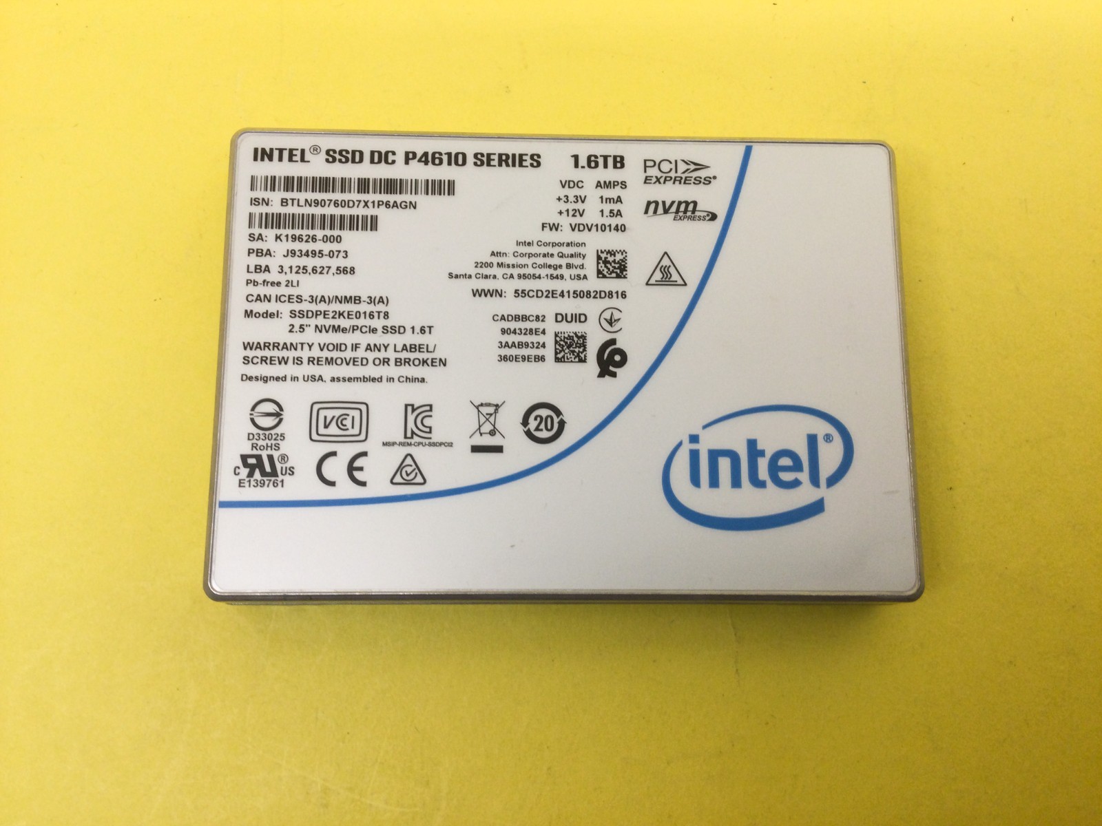 Intel DC P4610 Series 1.6TB 2.5in NVMe/PCIe 3.1 x4 3D TLC SSD SSDPE2KE016T8