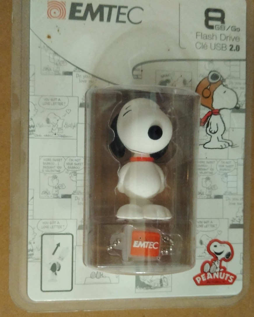 Emtec 8 Gig Snoopy Flash Thumb Drive In Original Package, Never Opened