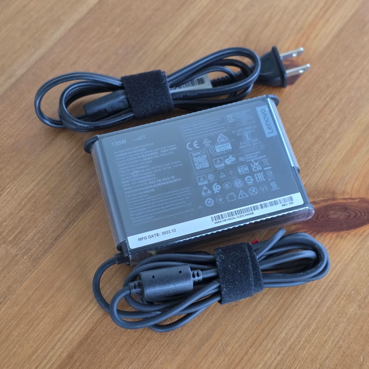 Original Genuine Lenovo ADL135SDC3A 135W Slim Tip AC Adapter for ThinkPad Laptop