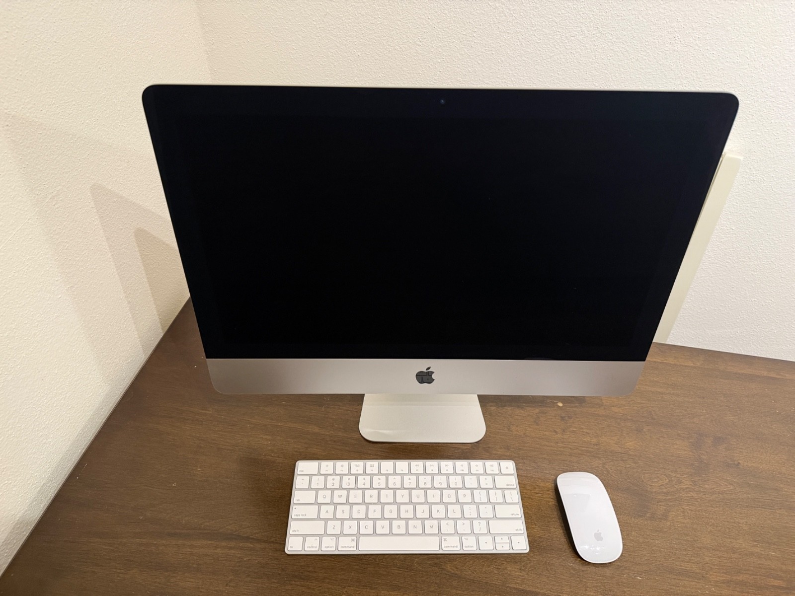 Apple iMac 21.5-inch Retina 4K (2017) | Core i5 3.0GHz | 8GB RAM | 1TB HDD