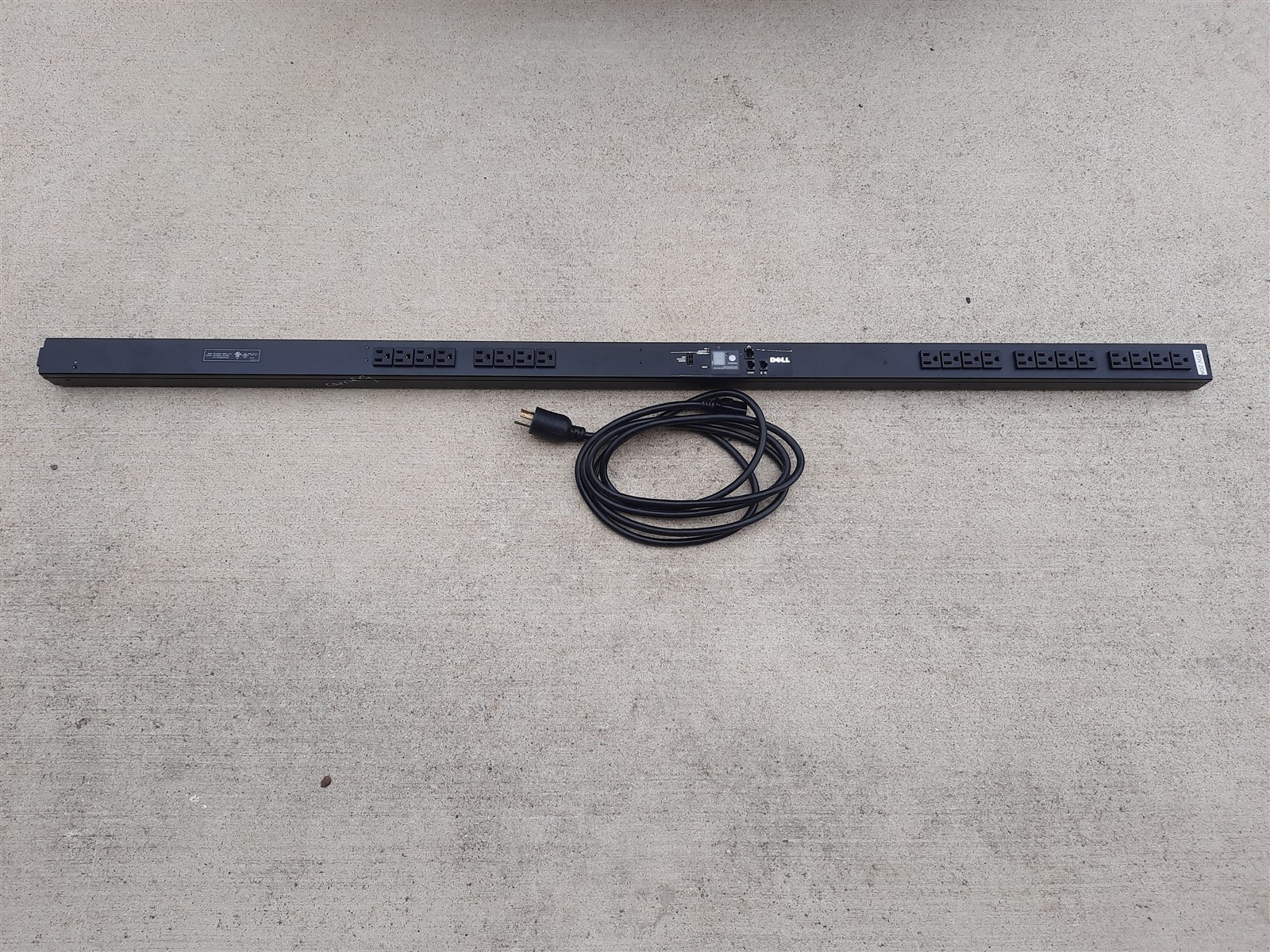 Dell APC DELL6801 G728N 100-120V Metered PDU | 20-Outlet L5-20P