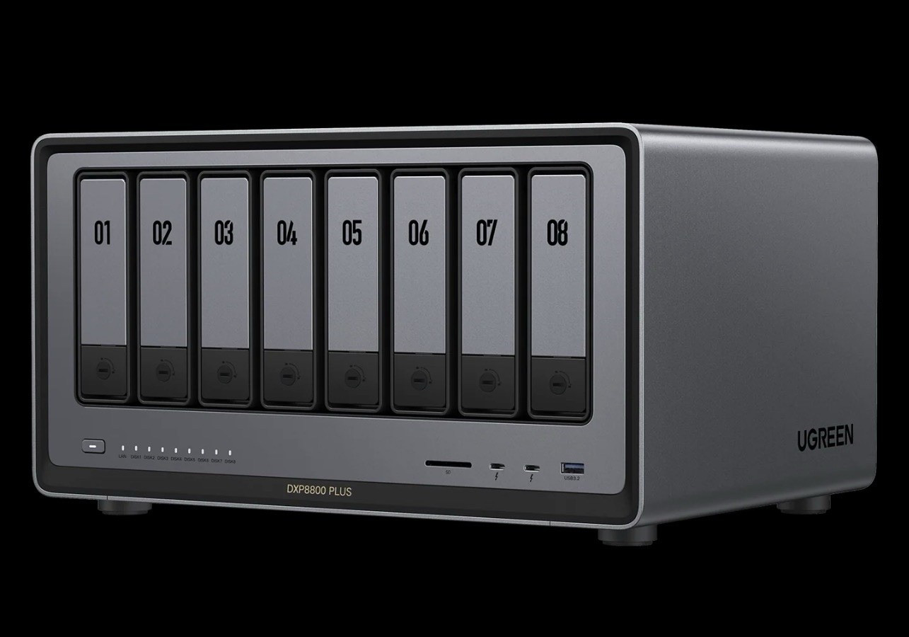 UGREEN DXP8800 PLUS 8-Bay NAS 192TB USB-C USB 3.2 Firewall Encryption