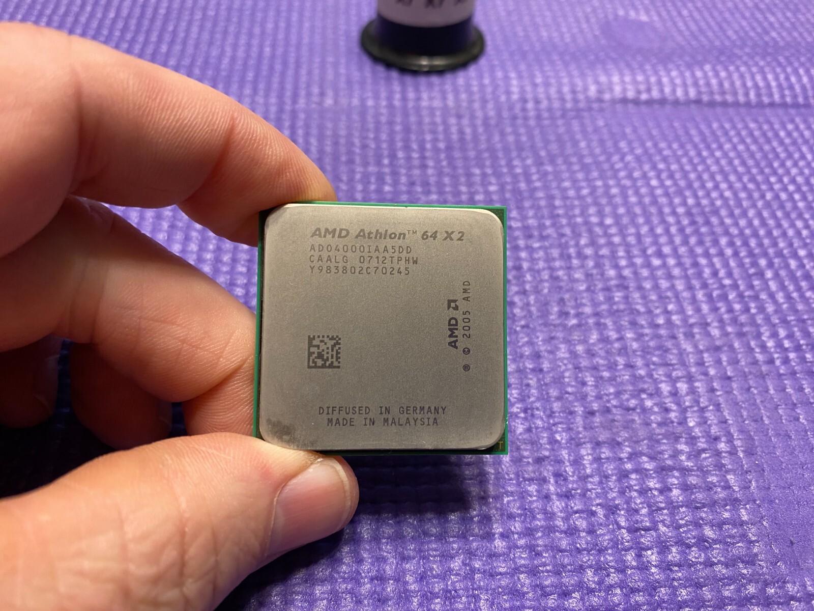 AMD Athlon 64 4000+ X2 AM2 2.1 GHz (AD04000IAA5DD) Fully Tested, 24hr burn in.