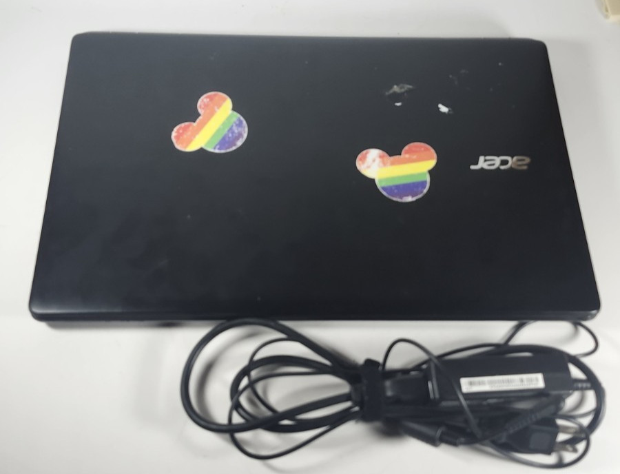 Acer Aspire E5-521-23kh Laptop W/ Adapter Charger Tested Working Windows 10 READ