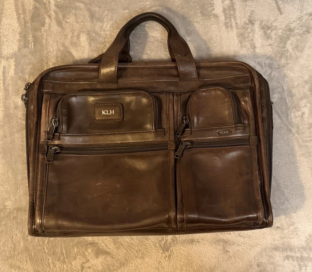 TUMI Brown Leather 15 in Laptop Briefcase Padded Solid w/ Shoulder Strap