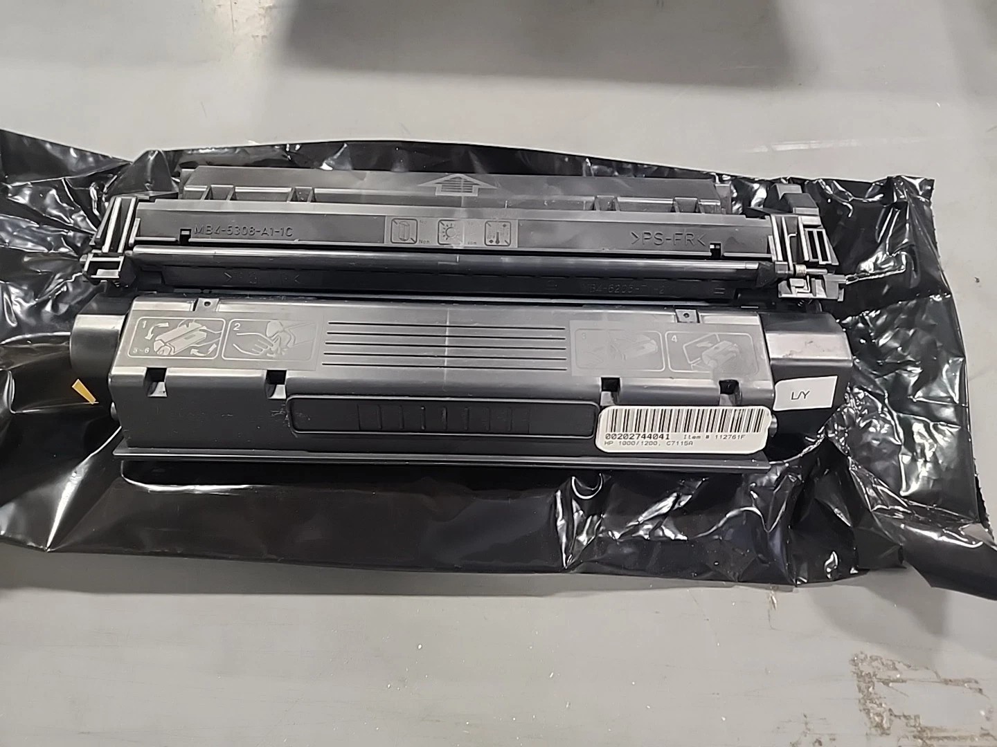 NEW SEAL GENUINE HP 15A Toner Cartridge (HP C7115A) 1000 1200 3300 