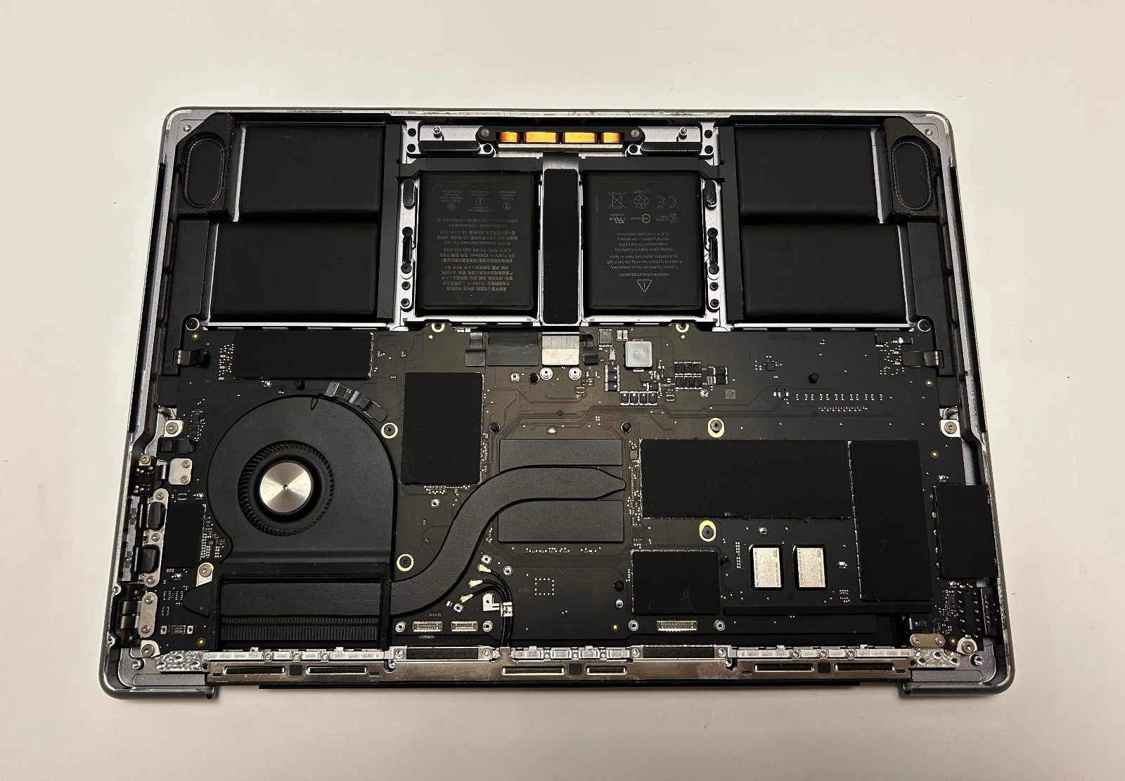 Genuine M3 8GB 512GB SSD Top Case Palmrest  Logic Board Combo A2918 2023