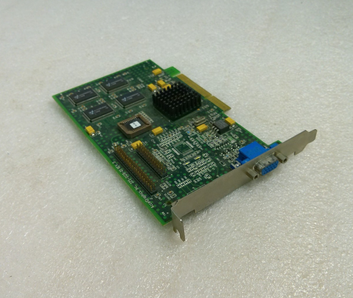 VisionTek AccelGraphics 225-0128-01 6000748 AGP Video Card