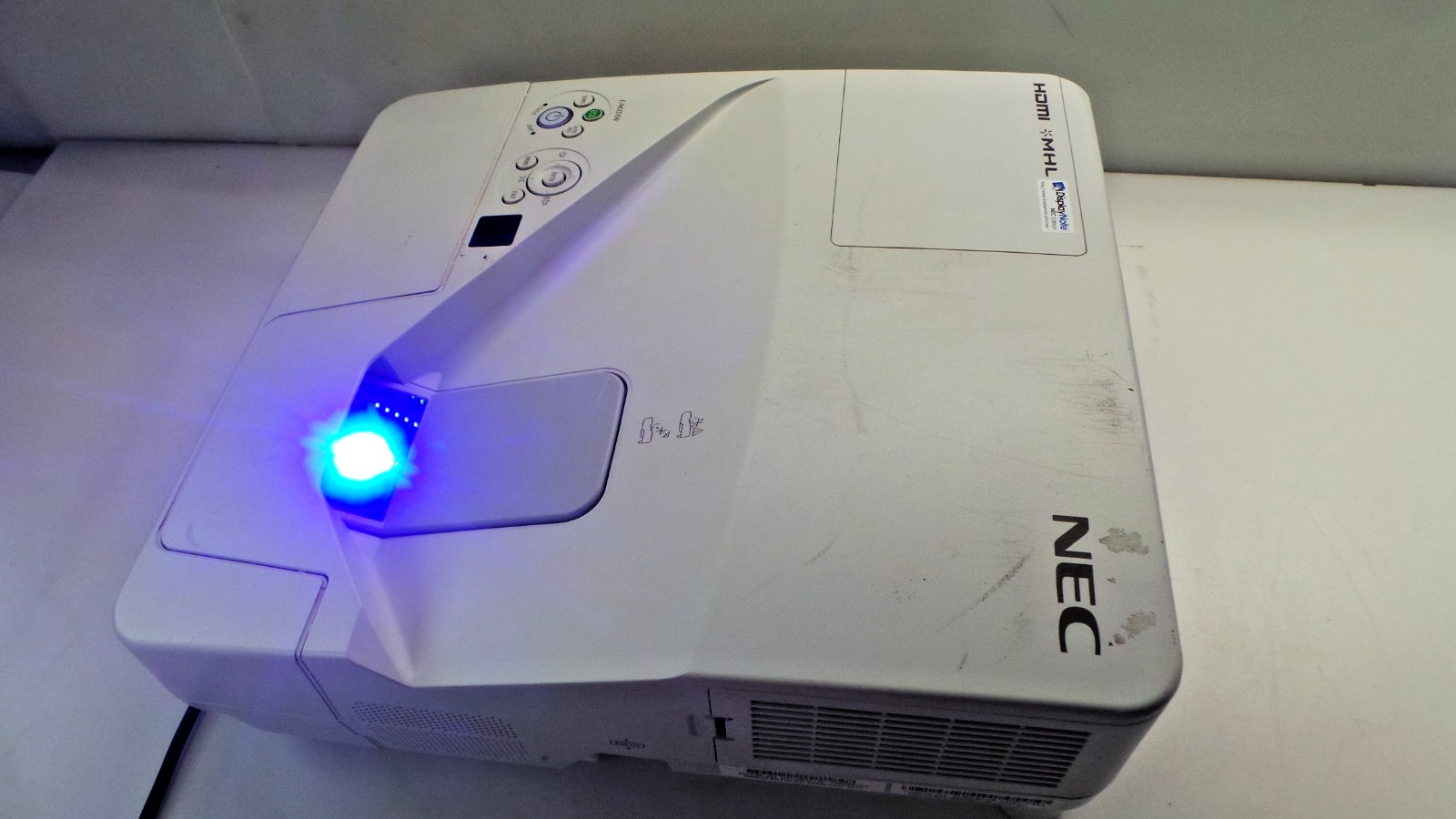 NEC NP-UM351W 3LCD Projector 3500 ANSI Lumens [Lamp Hrs: 630H] No Remote