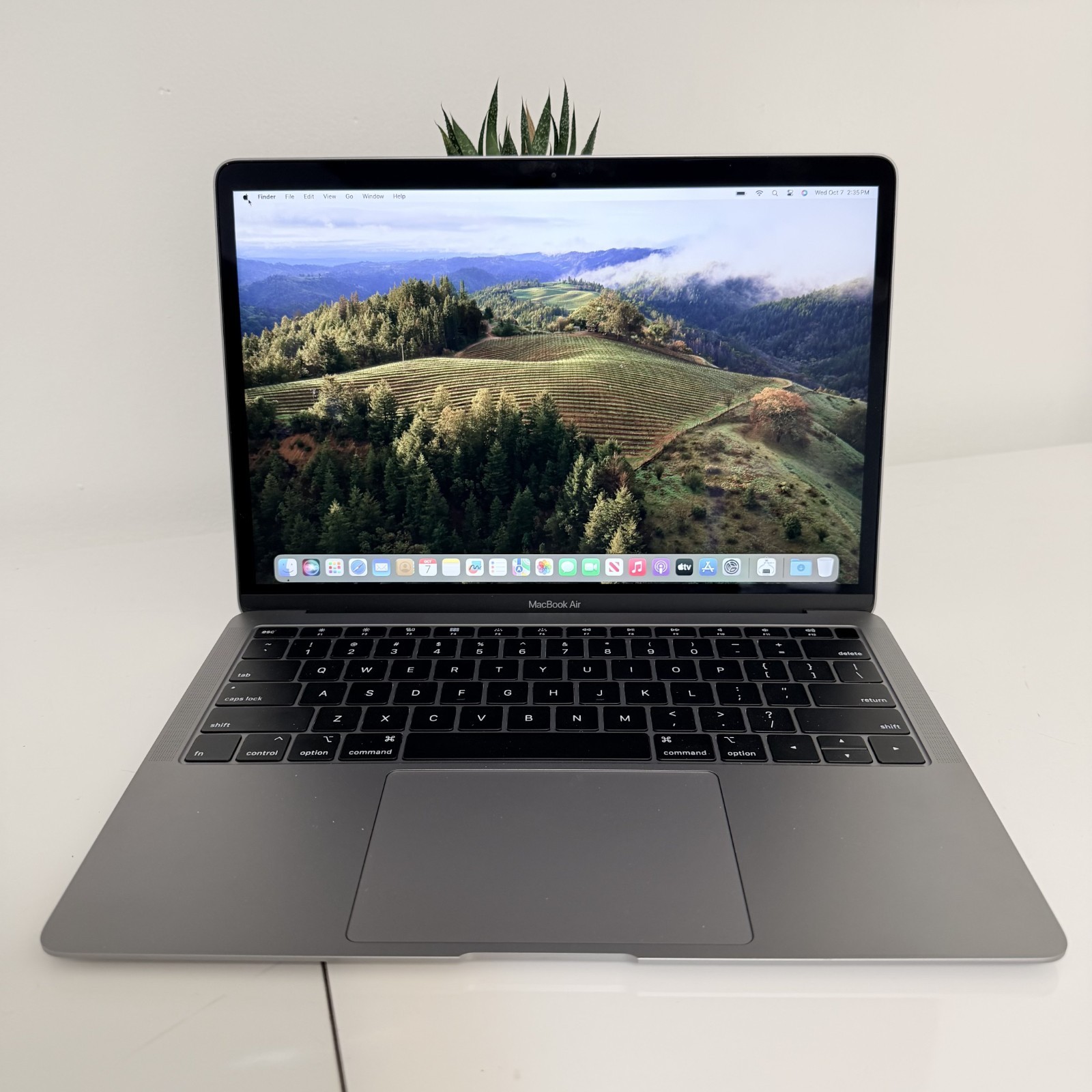 2018 Apple MacBook Air 13" A1932 i5 8GB RAM 256GB SSD Space Gray Cycle Count: 2