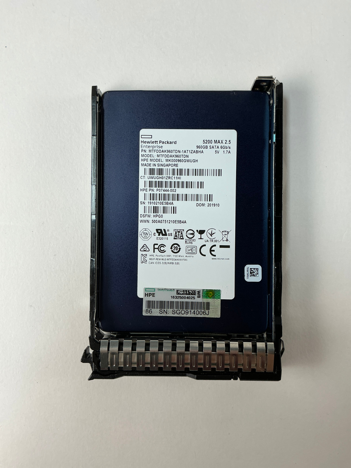 P07926-B21  HPE 960GB SATA 6G MU SFF SC DS SSD P08692-001