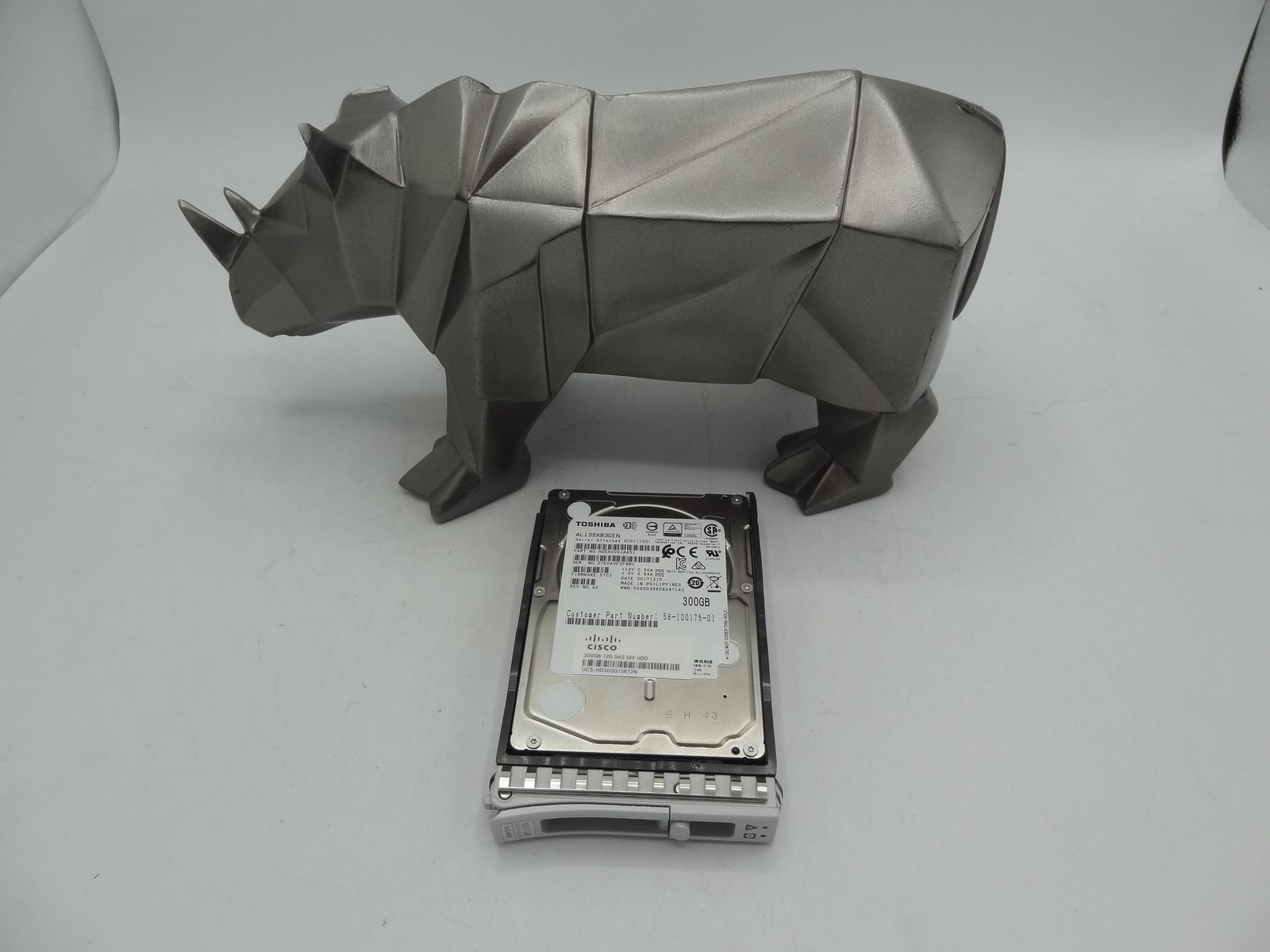 UCS-HD300G15K12N CISCO 300GB SAS DRIVE (15K 12G)