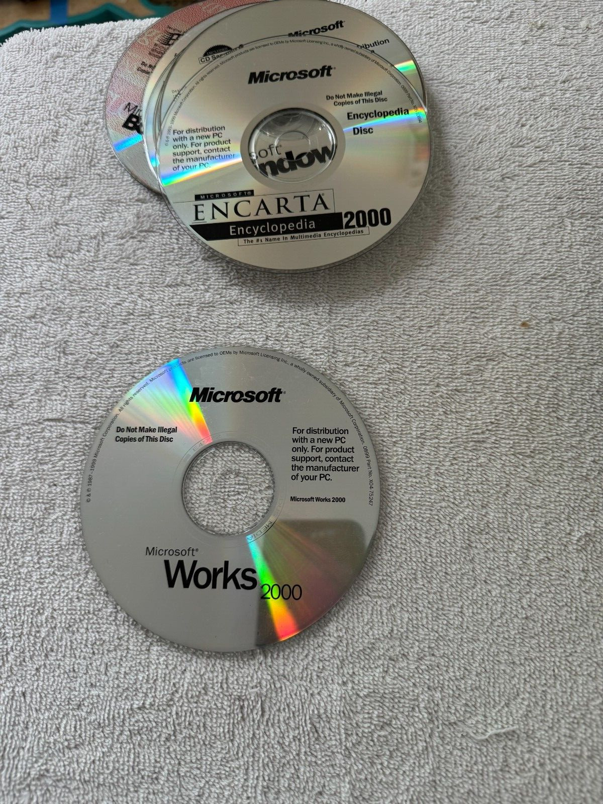 Microsoft Works 2000 For Windows - PRODUCT KEY NOT INCLUDED