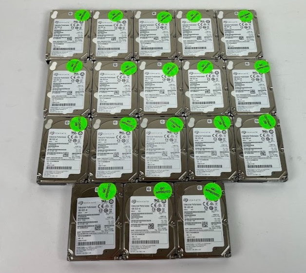 Lot of 18 Seagate ST600MM0208 600GB 10K 2.5" SAS HDD 2C7200-040