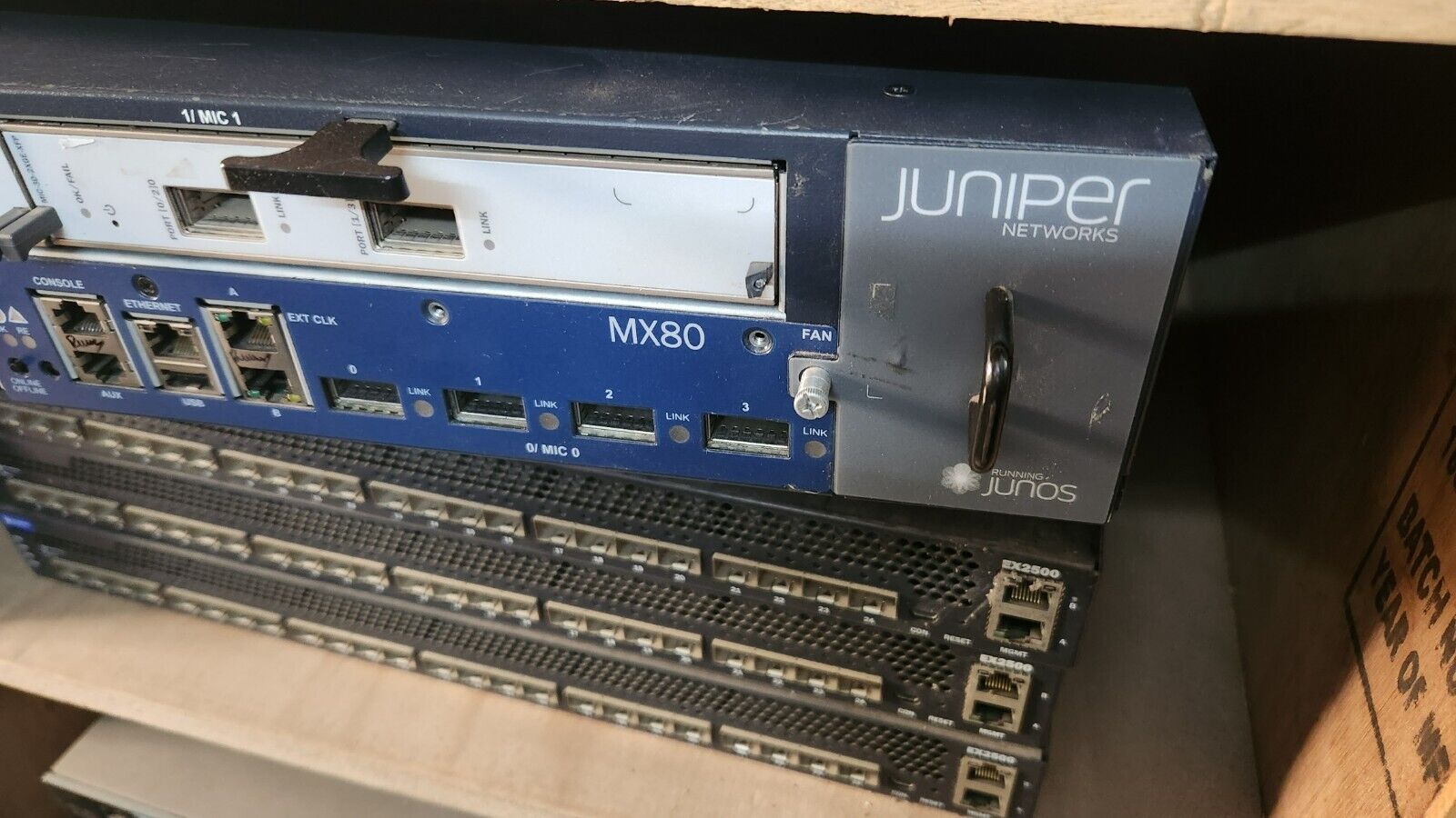Juniper MX80-AC 3D  Router MX80 with 2*PWR-MX80-AC  2 * MIC-3D-2XGE-XF