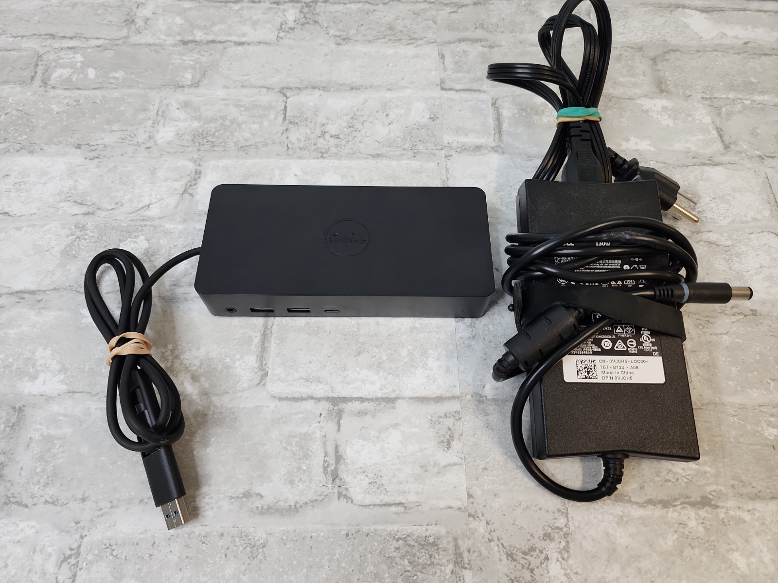 Dell D6000 Universal USB-C USB 3.0 Docking Station M4TJG & OEM 130W Power Supply