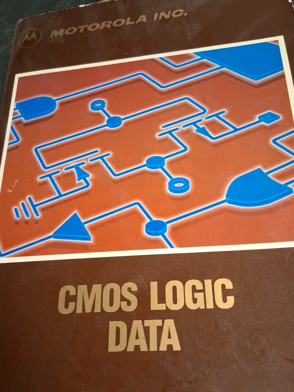 Reduced Again   Motorola Data Book CMOS/NMOS SPECIAL FUNCTIONS DATA DL130. 1984