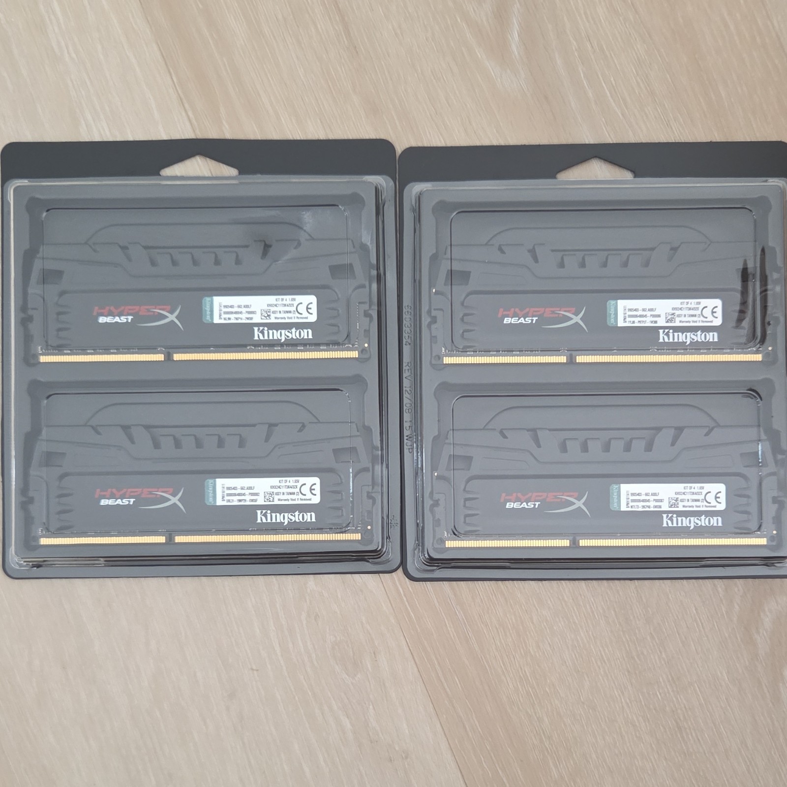 Kingston HyperX Beast 32GB (4x8GB) DDR3-2400 PC3-19200 CL11 Non-ECC