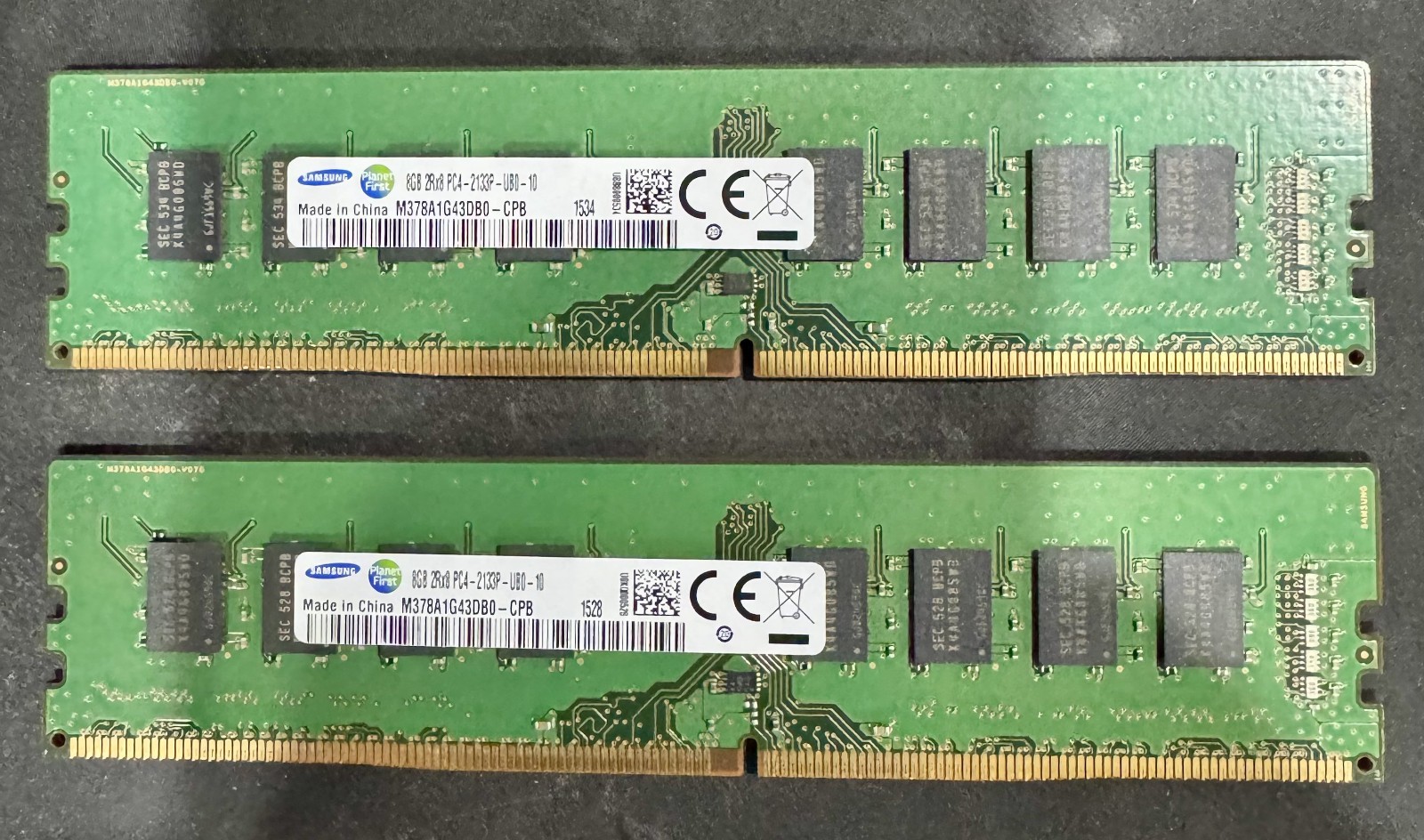 Lot Of 2 Samsung 8GB 2RX8 PC4-2133P-UB0-10 DDR4 Memory M378A1G43D80-CPB