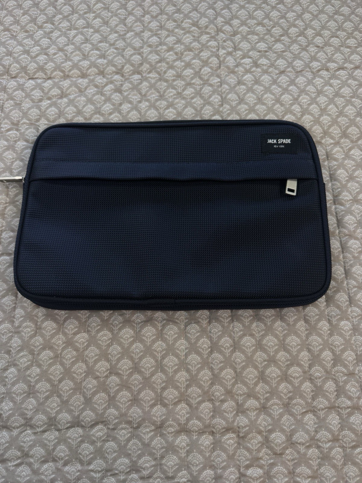 Jack Spade Luggage Nylon Laptop Pad/Table Travel Sleeve. Minimalist sleek design