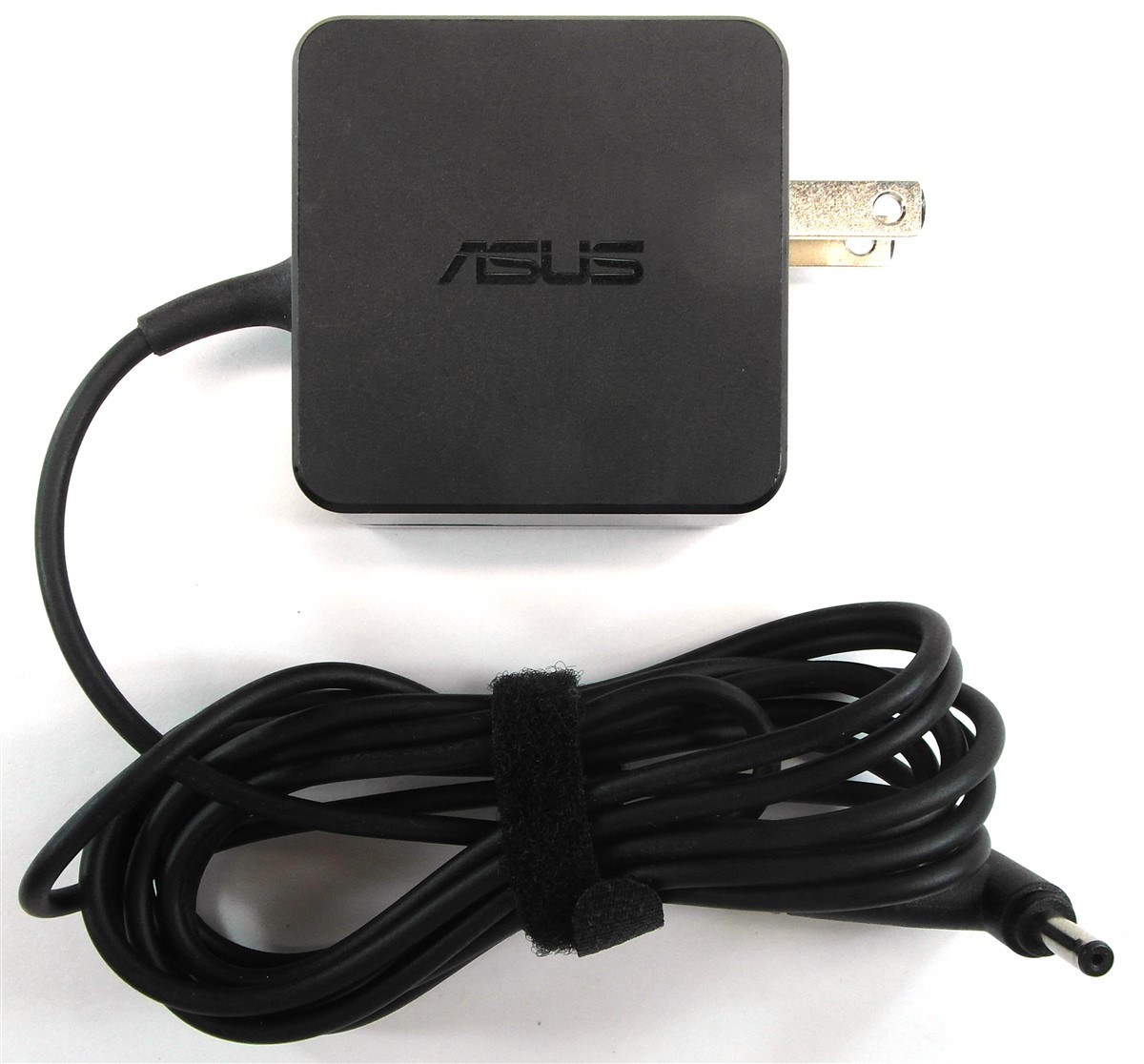 Genuine Asus Laptop Charger AC Power Adapter AD890326 010-2LF 19V 1.75A 33W 