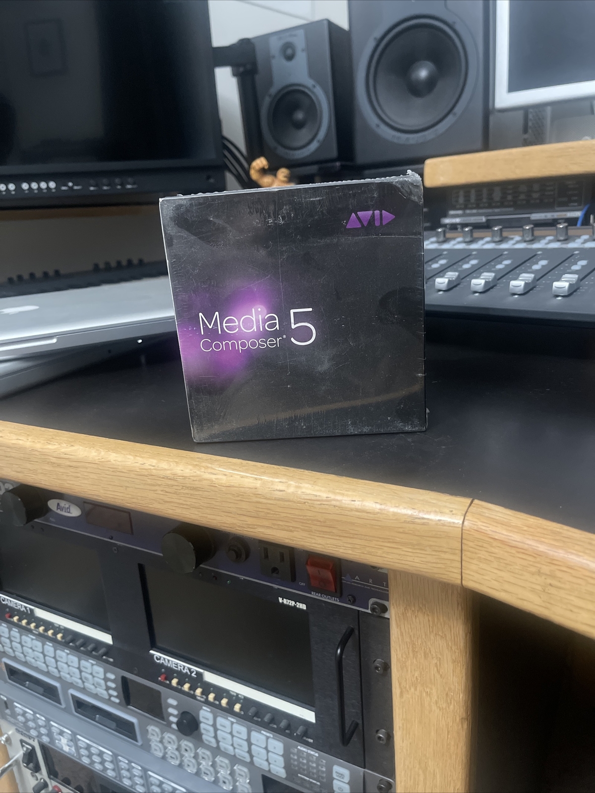 SOFTWARE Avid Media Composer 5 Up Grade Kit New Unopened