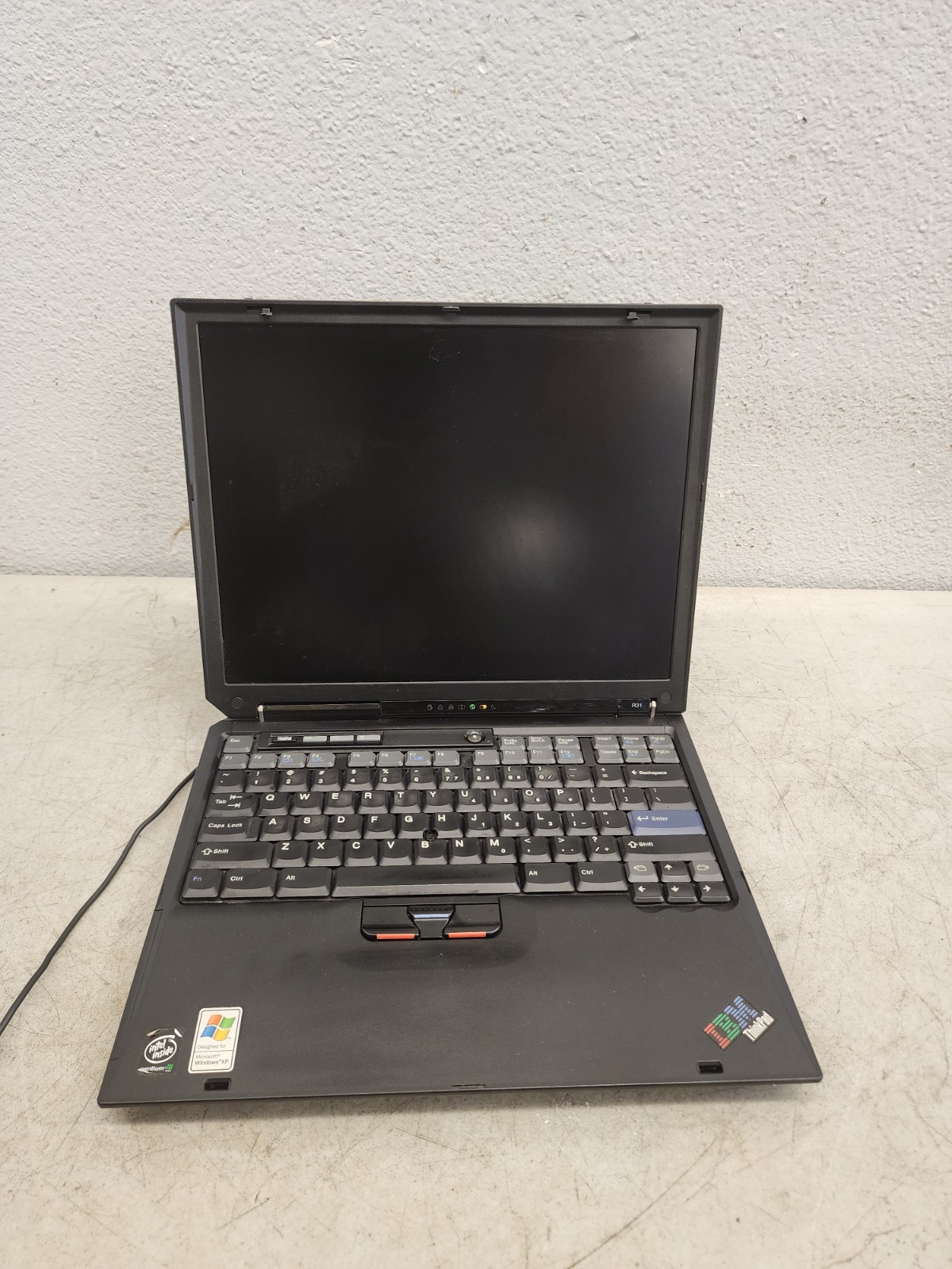 IBM Thinkpad Type 2652 A31 Windows 2000 Professional 1-2CPU -POWERS ON For Parts