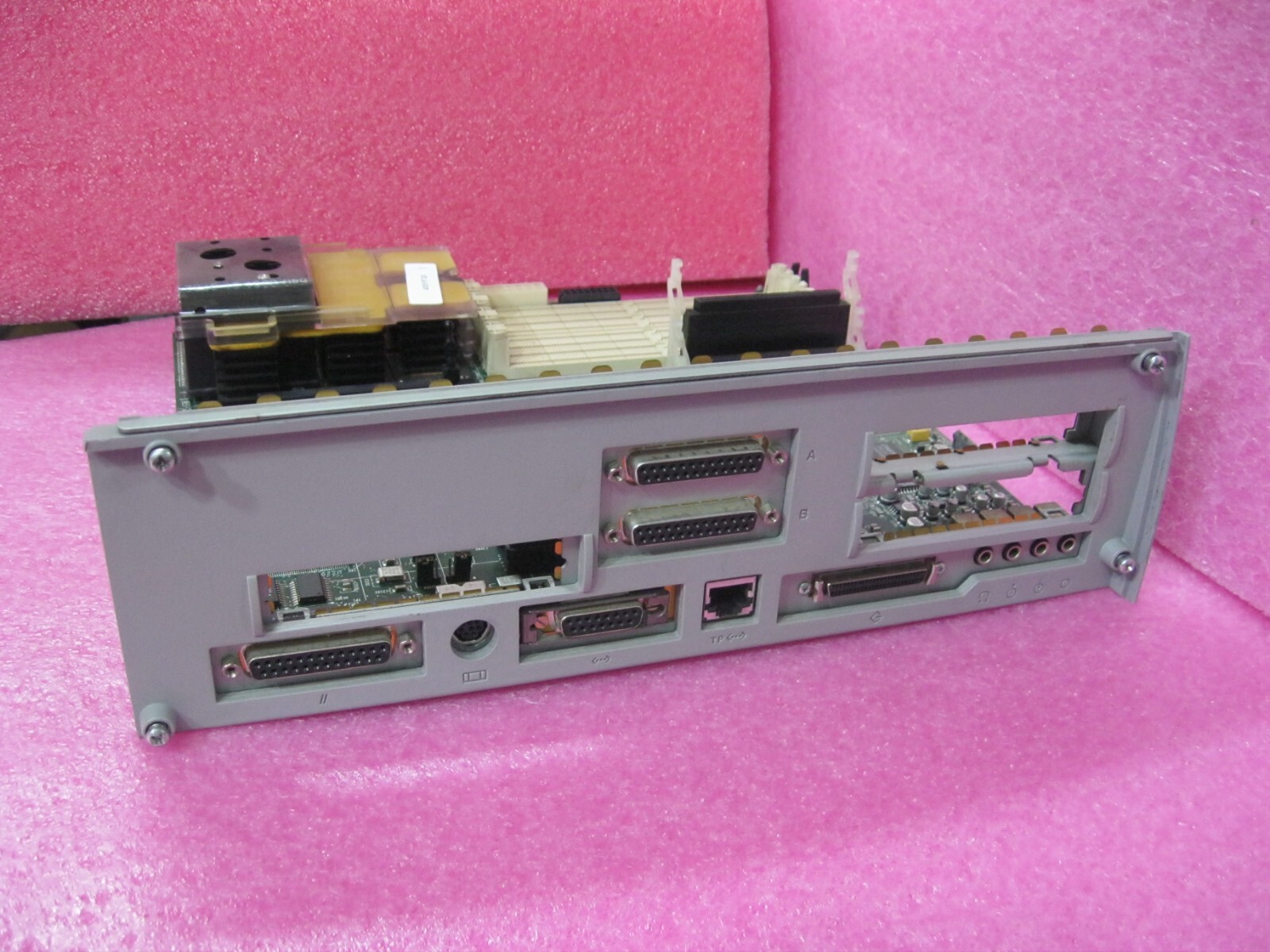 Sun Ultra 1/170 Motherboard 501-3082 w/ 167Mhz CPU, ( Without NVRAM )  B4201