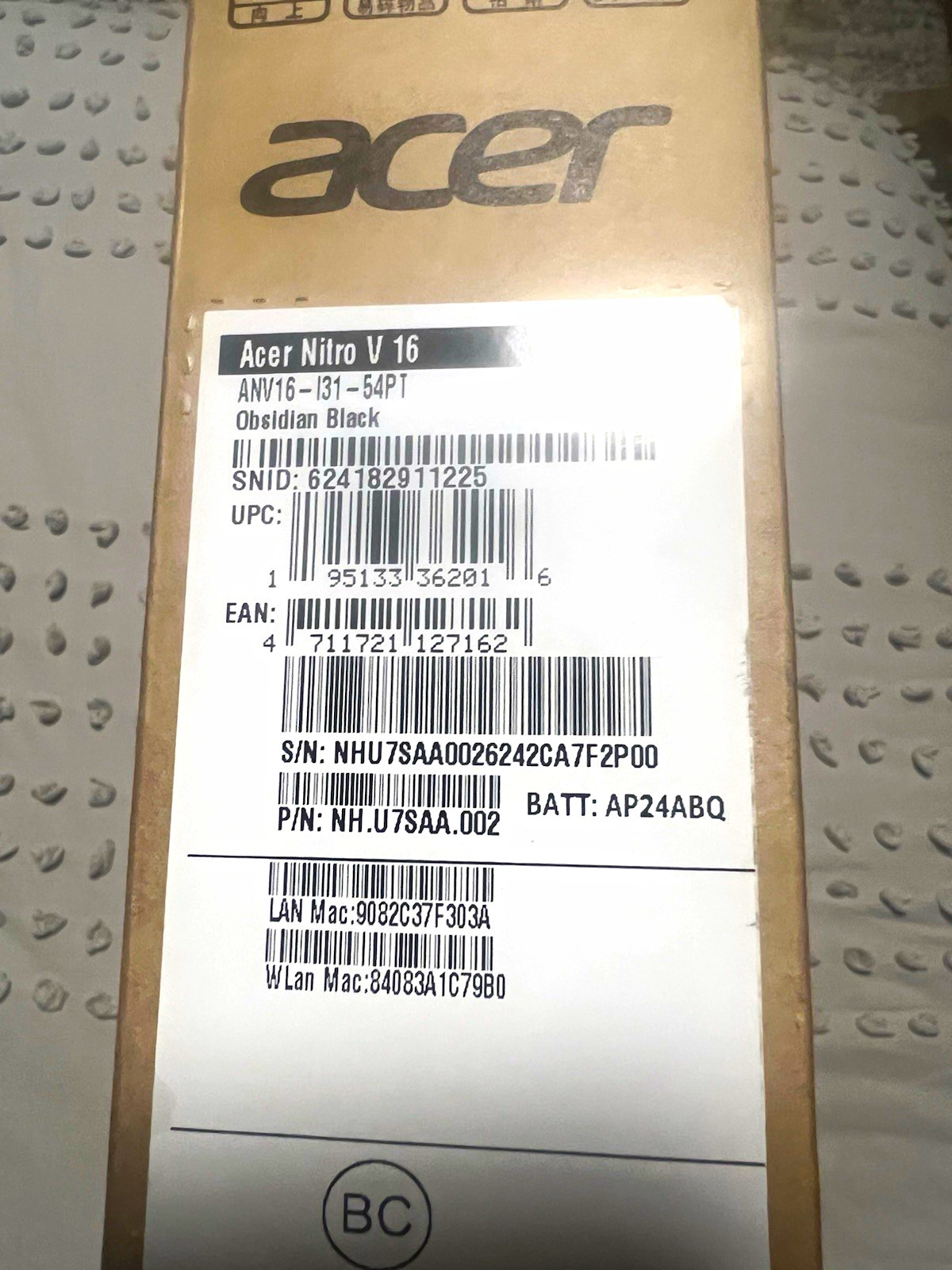 Acer Nitro V 16 Nvidia GeForce RTX 5050 8GB DDR5 Memory 512GB ssd Obsidian Black