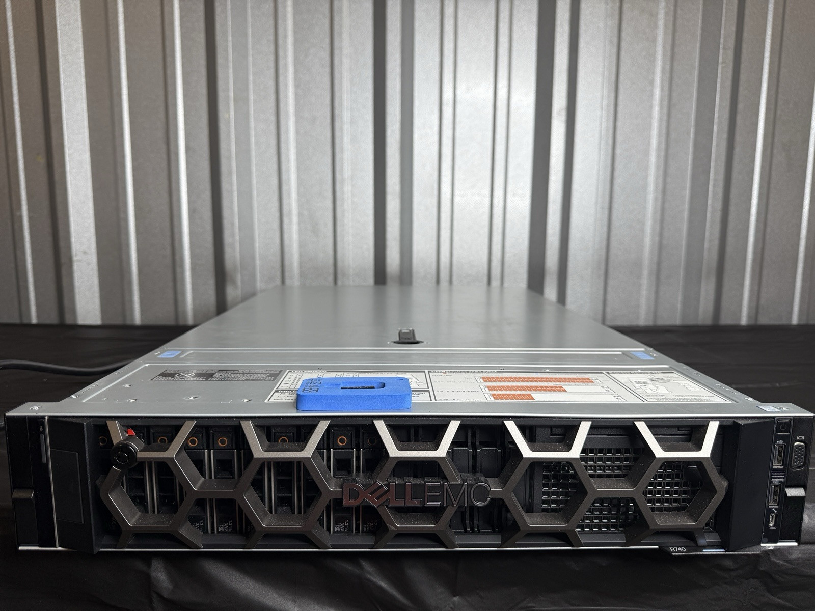 Dell PowerEdge R740 - 8x 1.2TB HDD Used 