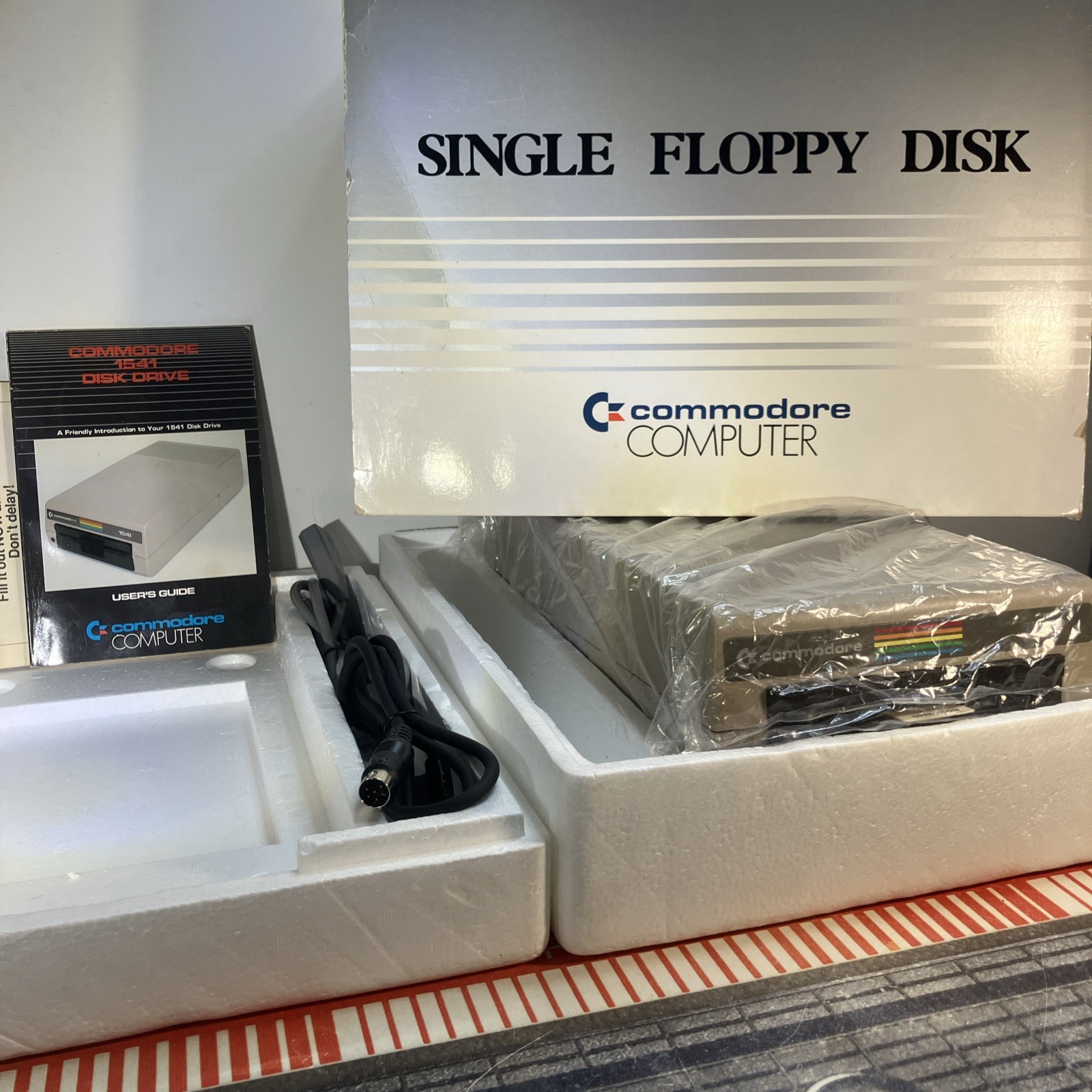 Commodore 1541 ALPS Floppy Disk Drive SEE VIDEO TESTED WORKING Cables Box Manual