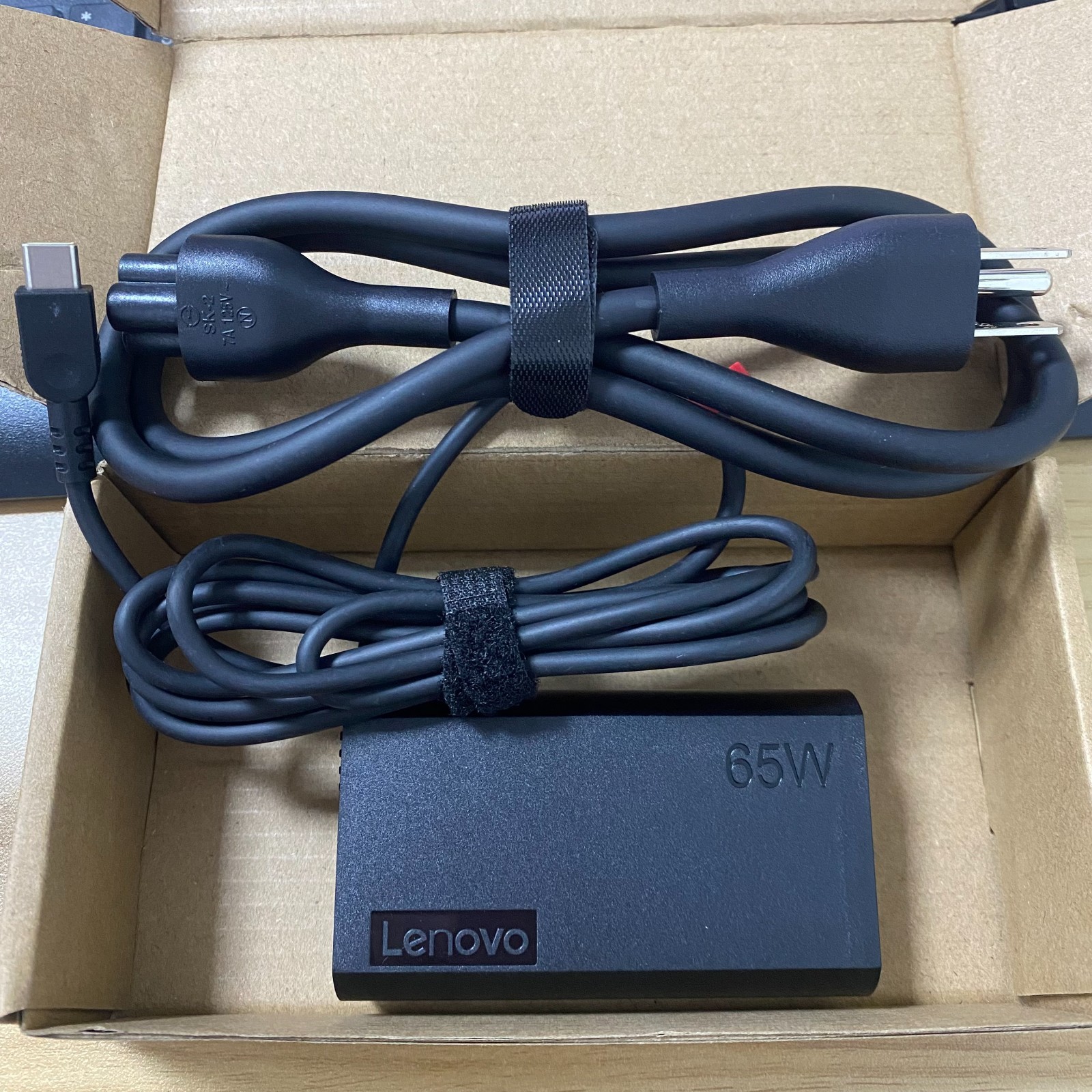 Genuine 65W USB C Type C Adapter Charger Lenovo ADLX65YSCC3A New Slim Round New