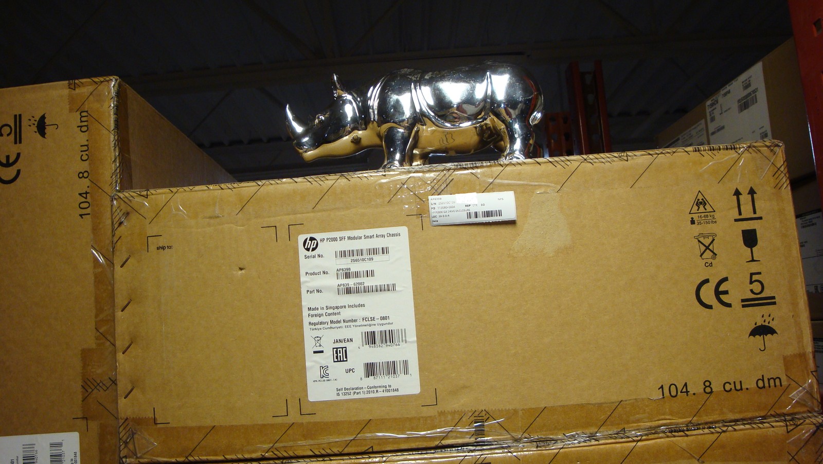 New AP839B HP P2000 SFF Modular Smart Array Chassis AP839A