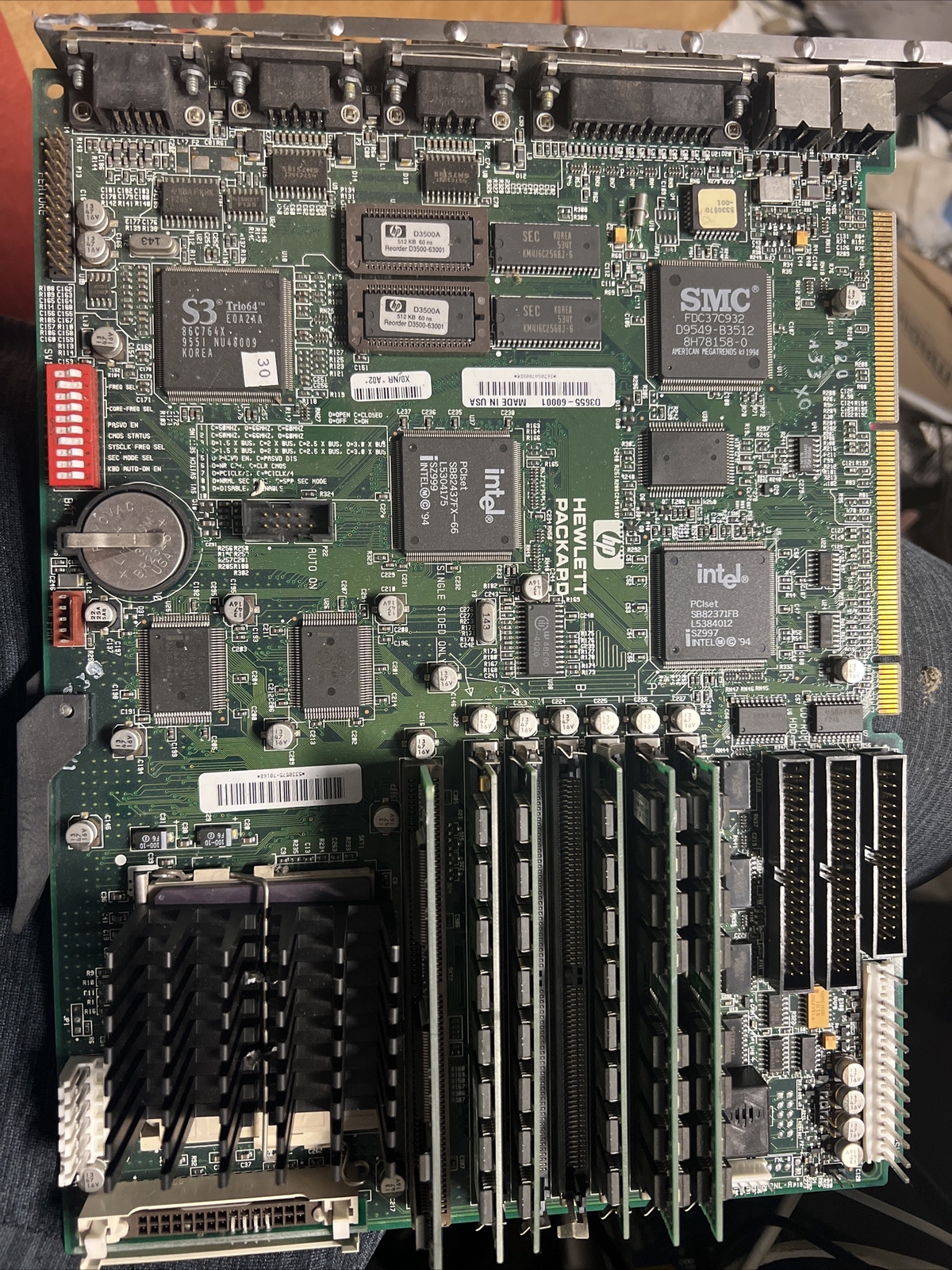 HP D3655-60001 Motherboard 5330575-7066C / SY015 + Memory