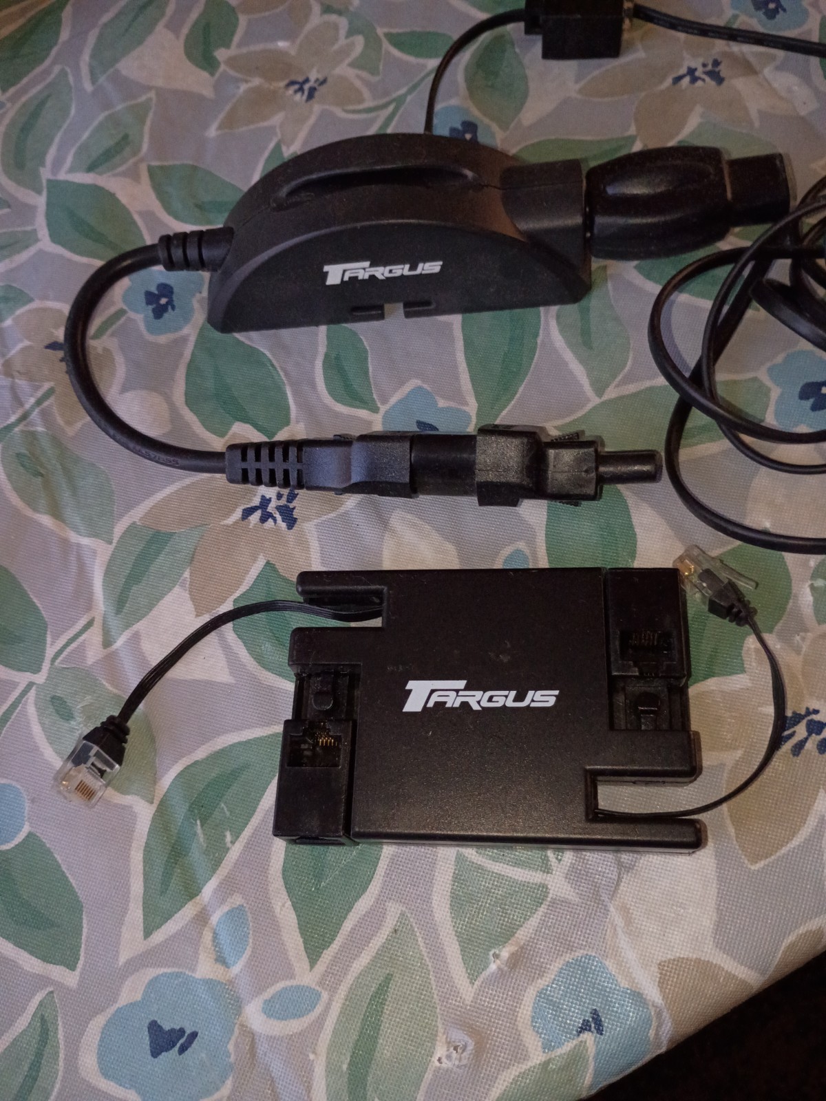 Targus Mobile Laptop Surge Protector PAPWR001UX Black & Retractable Ethernet 